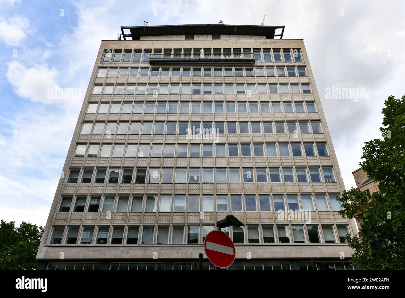 Extérieur d'un immeuble de bureaux moderne, Holborn Tower à Londres, Royaume-Uni. Banque D'Images