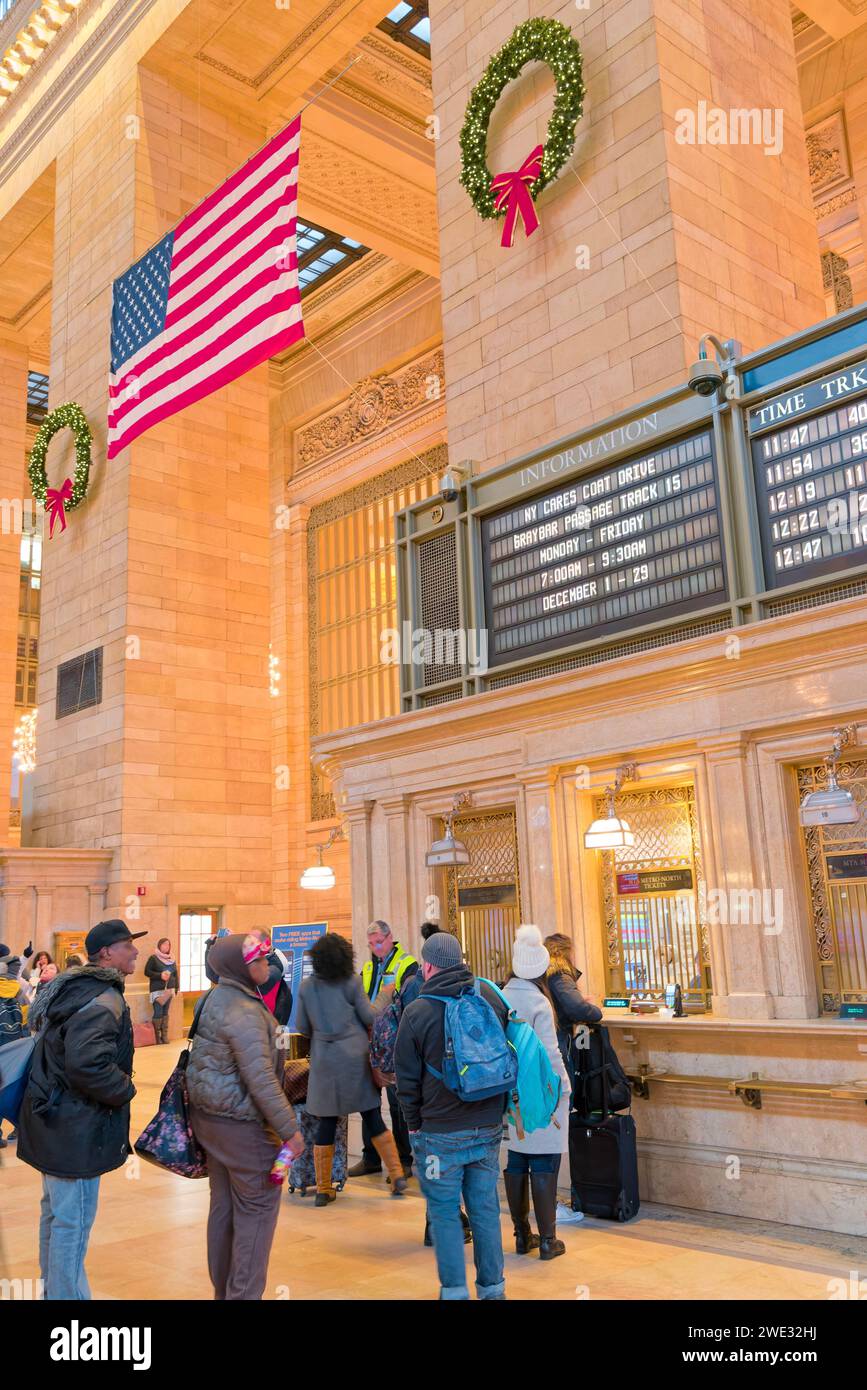 le grand hall de Grand Central Station Manhattan New york avec les utilisateurs des transports et les touristes Banque D'Images