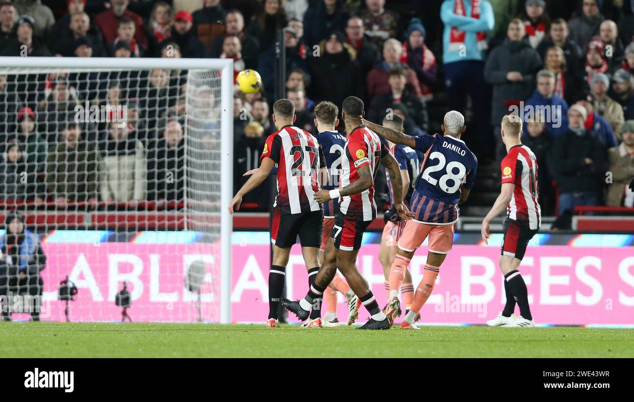 BUT 1-0, Danilo de Nottingham Forest marque. - Brentford v Nottingham Forest, Premier League, GTECH Community Stadium, Londres, Royaume-Uni - 20 janvier 2024. Usage éditorial uniquement - des restrictions DataCo s'appliquent. Banque D'Images