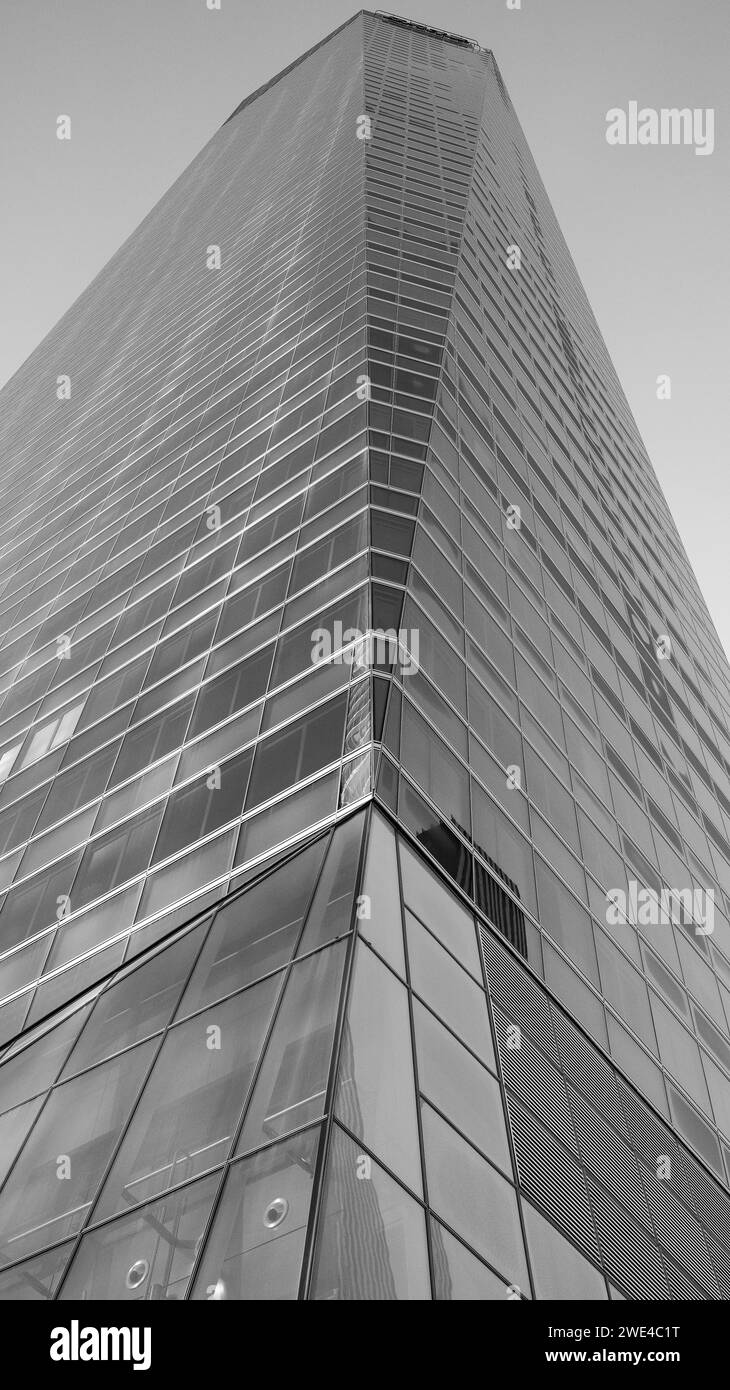 Madrid, Espagne. 23 janvier 2024. Vue sur la Tour de Cristal sur le Paseo de la Castellana à Madrid, dans le complexe financier des 4 tours. En Espagne (photo Oscar Gonzalez/Sipa USA) (photo Oscar Gonzalez/Sipa USA) crédit : SIPA USA/Alamy Live News Banque D'Images