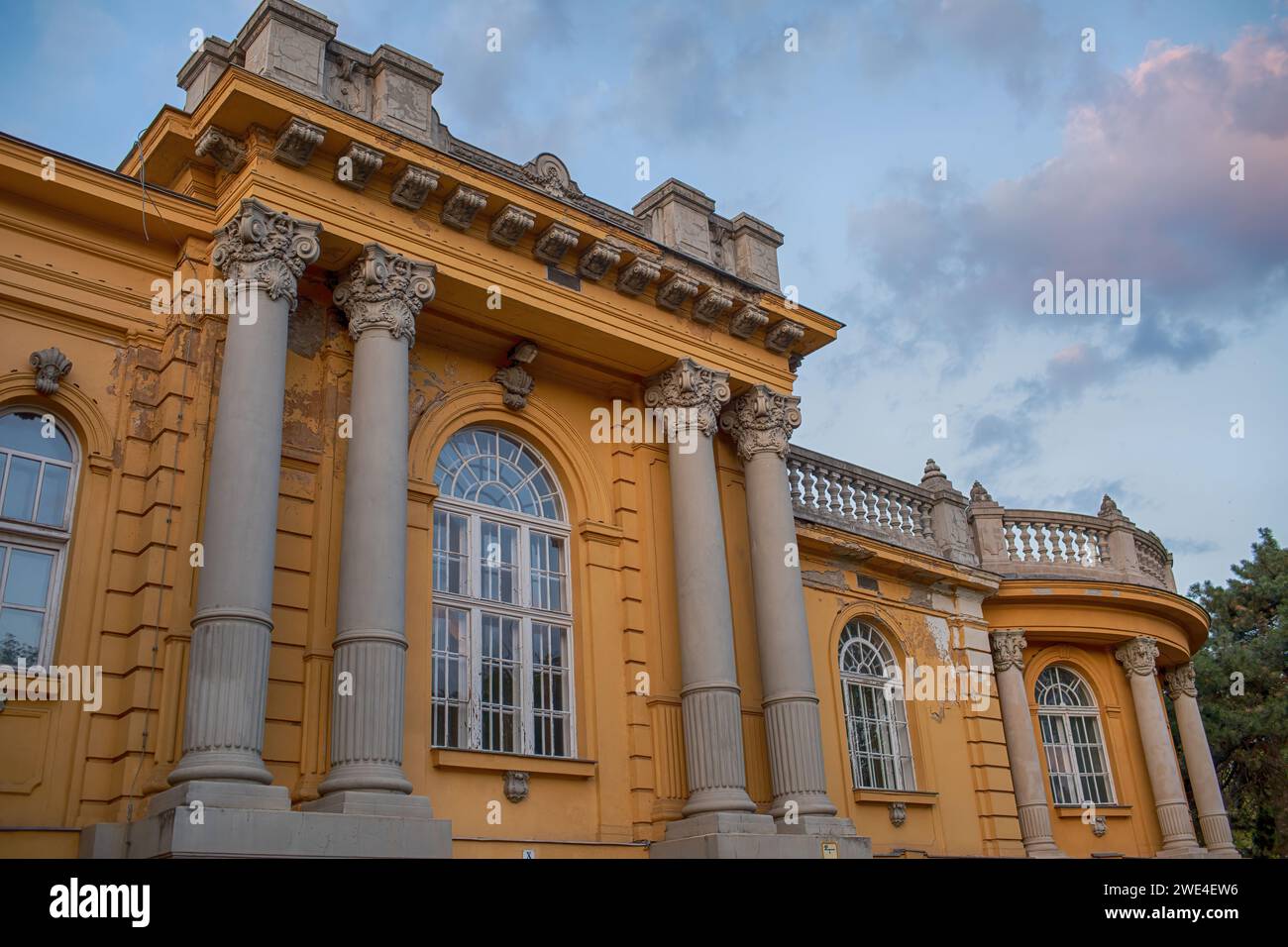 Bâtiment historique des thermes Szechenyi à Budapest. Banque D'Images
