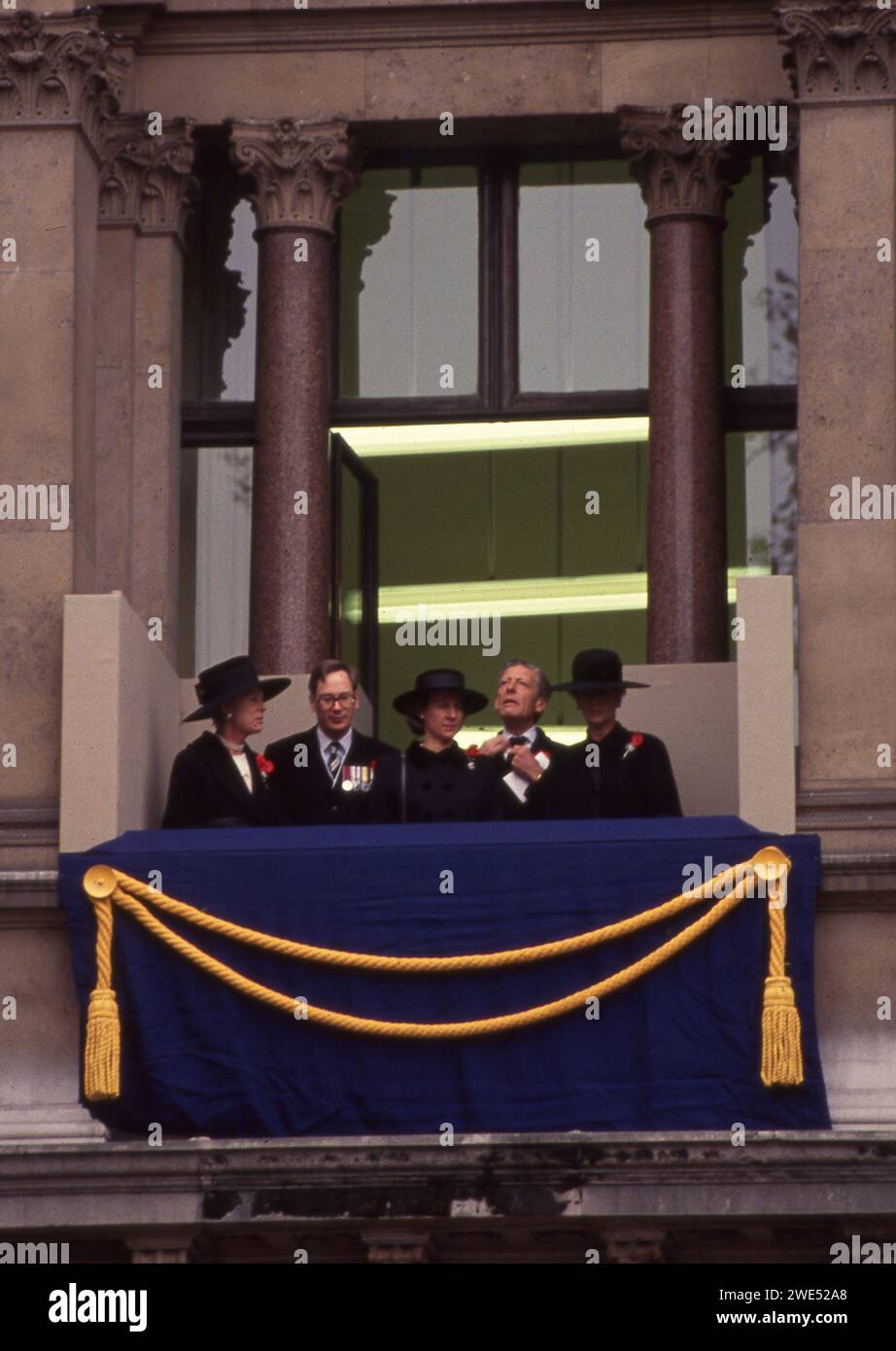 Duc et duchesse de Gloucester, Princesse Alexandra et Sir Angus Ogilvy, Whitehall, 10 novembre 1991 photo des Archives Henshaw Banque D'Images