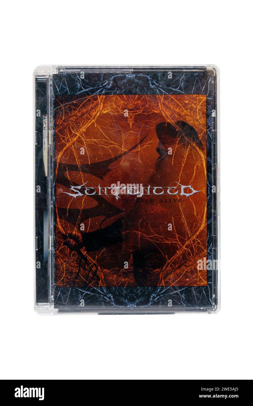 Condamné - Buried Alive DVD, isolé sur fond blanc avec chemin de détourage. Lahti, Finlande. 17 décembre 2023. Banque D'Images
