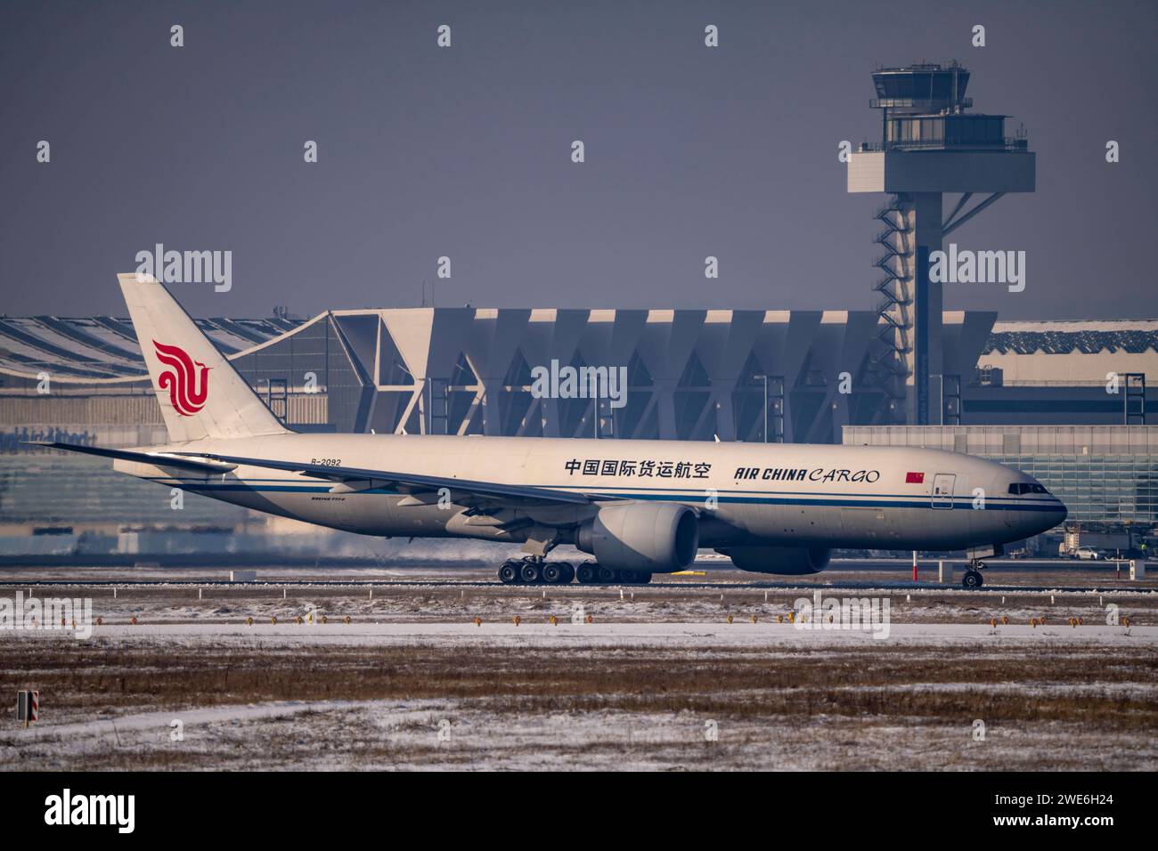 Air China Boeing 777 Frachter auf dem Flughafen Frankfurt FRA, Fraport, im Winter, Hessen, Deutschland Flughafen FRA *** Air China Boeing 777 cargo à Francfort aéroport FRA, Fraport, en hiver, Hesse, Allemagne aéroport FRA Banque D'Images