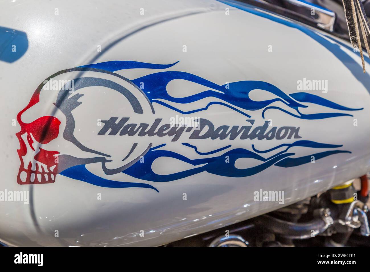 Réservoir d'essence peint Harley-Davidson personnalisé Banque D'Images