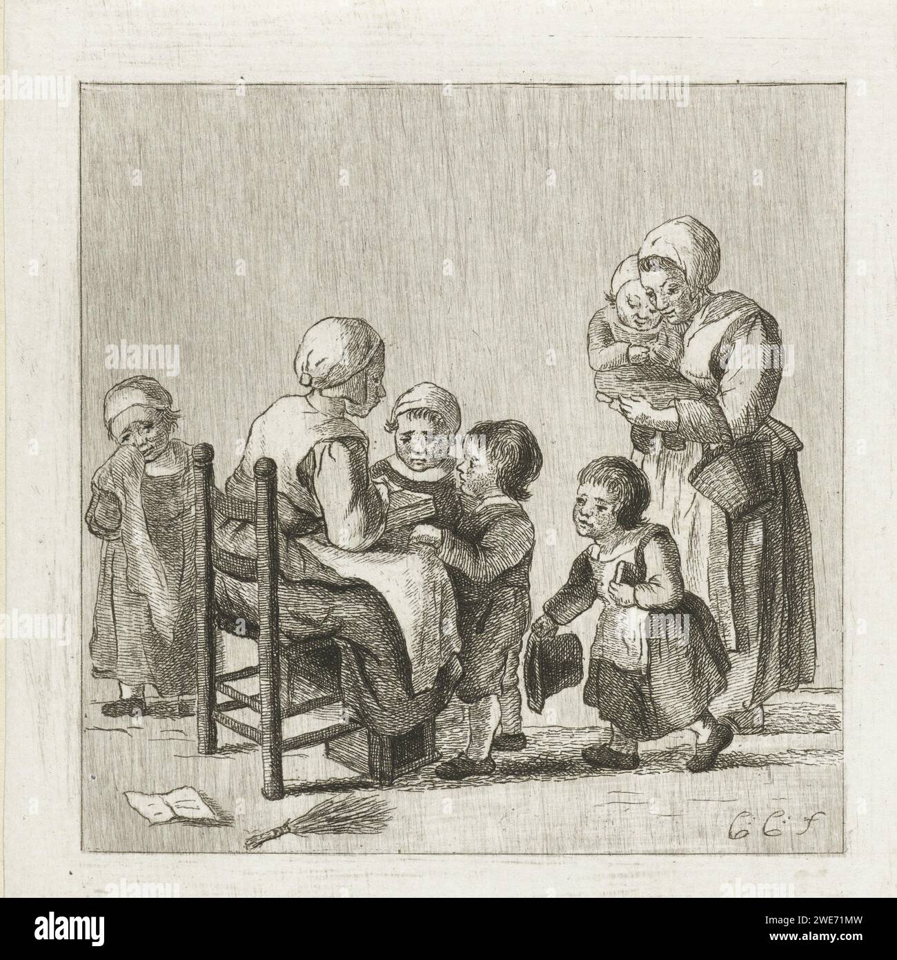 Classe scolaire, Pieter de Mare, d'après Christina Chalon, 1777 - 1779 imprimer Une école pour enfants. Un enseignant s'assoit sur une chaise et lit aux enfants la leçon d'un livre. A droite, une mère vient amener sa fille. A gauche une fille pleure. Il y a une tige sous la chaise du professeur. Leiden papier gravure enfant malicieux (à l'école). école maternelle. enseignant et élève. rod, bouleau ~ punition à l'école Banque D'Images