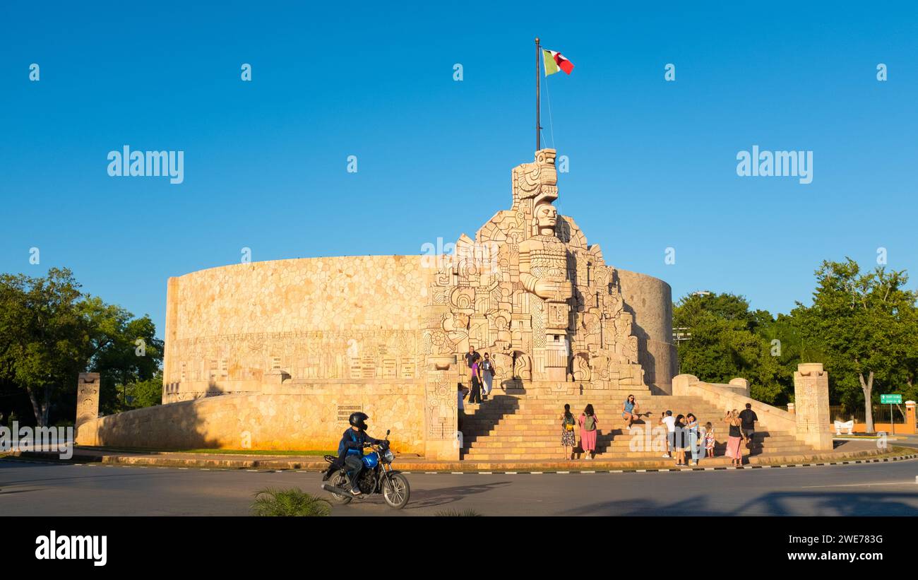 Monumento a la patria merida Banque de photographies et d’images à ...