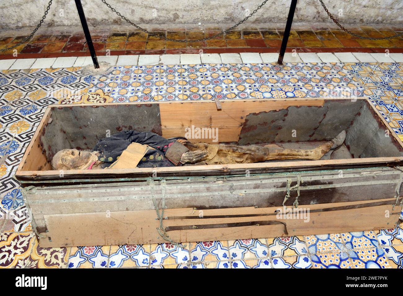 Cadavres momifiés dans les catacombes capucines de Palerme, Italie. Banque D'Images