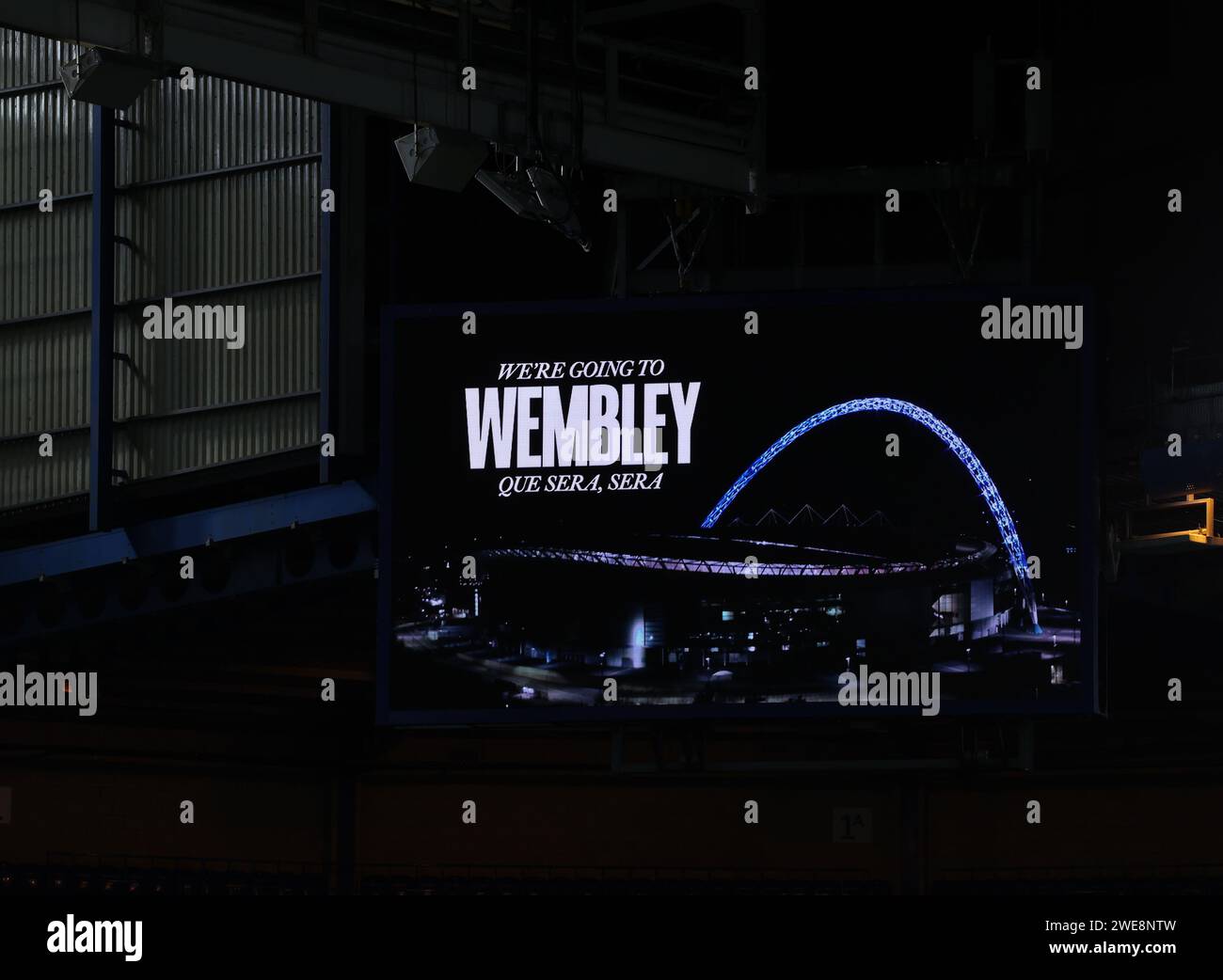 Londres, Royaume-Uni. 23 janvier 2024. L'écran célébrant un voyage à Wembley pour Chelsea pendant le match de la coupe Carabao à Stamford Bridge, Londres. Le crédit photo devrait se lire : David Klein/Sportimage crédit : Sportimage Ltd/Alamy Live News Banque D'Images