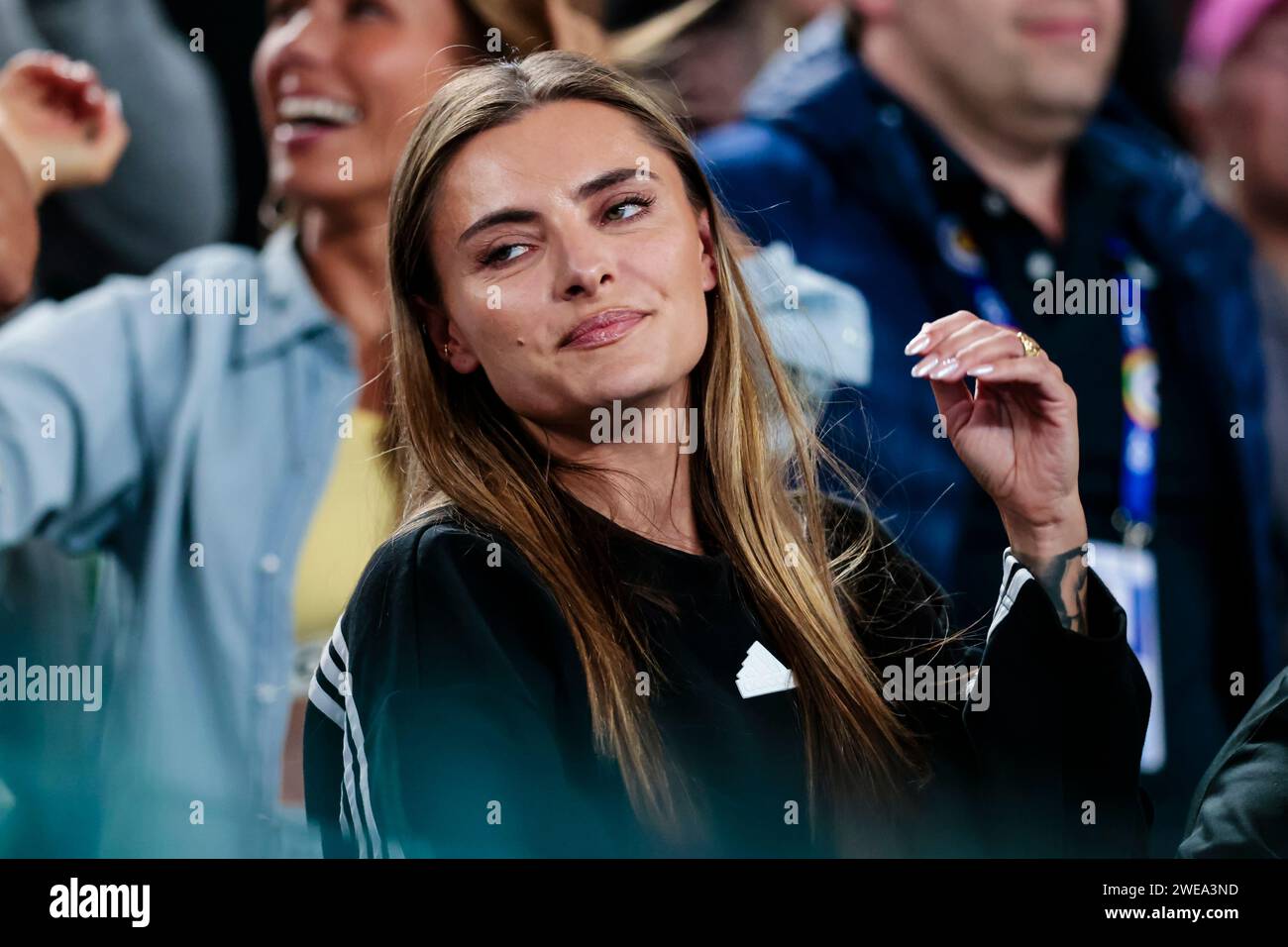 Melbourne, Australie, 24 janvier 2024. Sophia Thomalla, petite amie du joueur de tennis allemand Alexander Zverev, applaudit au Grand Chelem de tennis Open d'Australie 2024 à Melbourne Park. Crédit photo : Frank Molter/Alamy Live news Banque D'Images