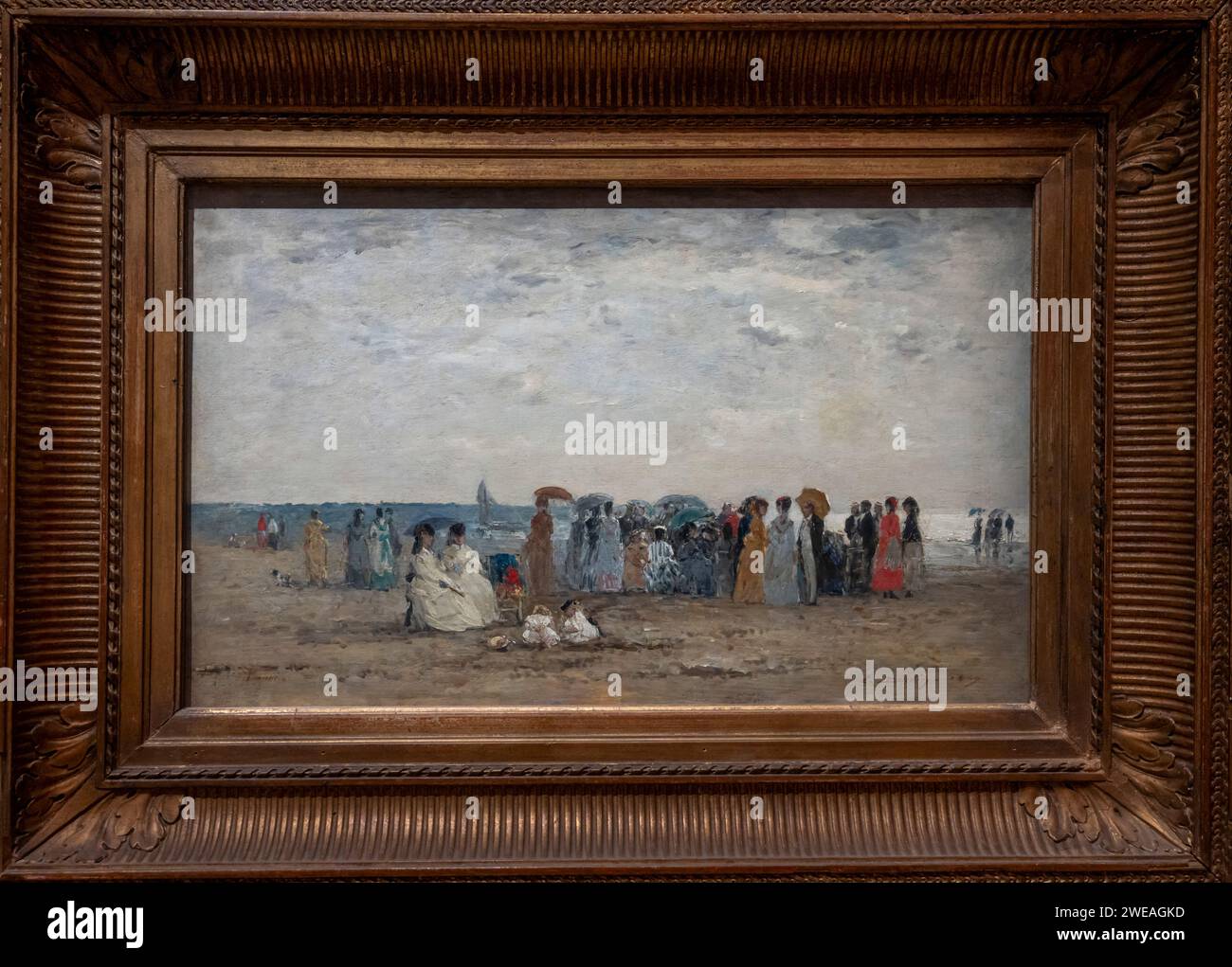 Paris, France - 08 10 2023 : Musée d'Orsay. Baigneurs sur la plage de Trouville peints par Eugène Boudin Banque D'Images
