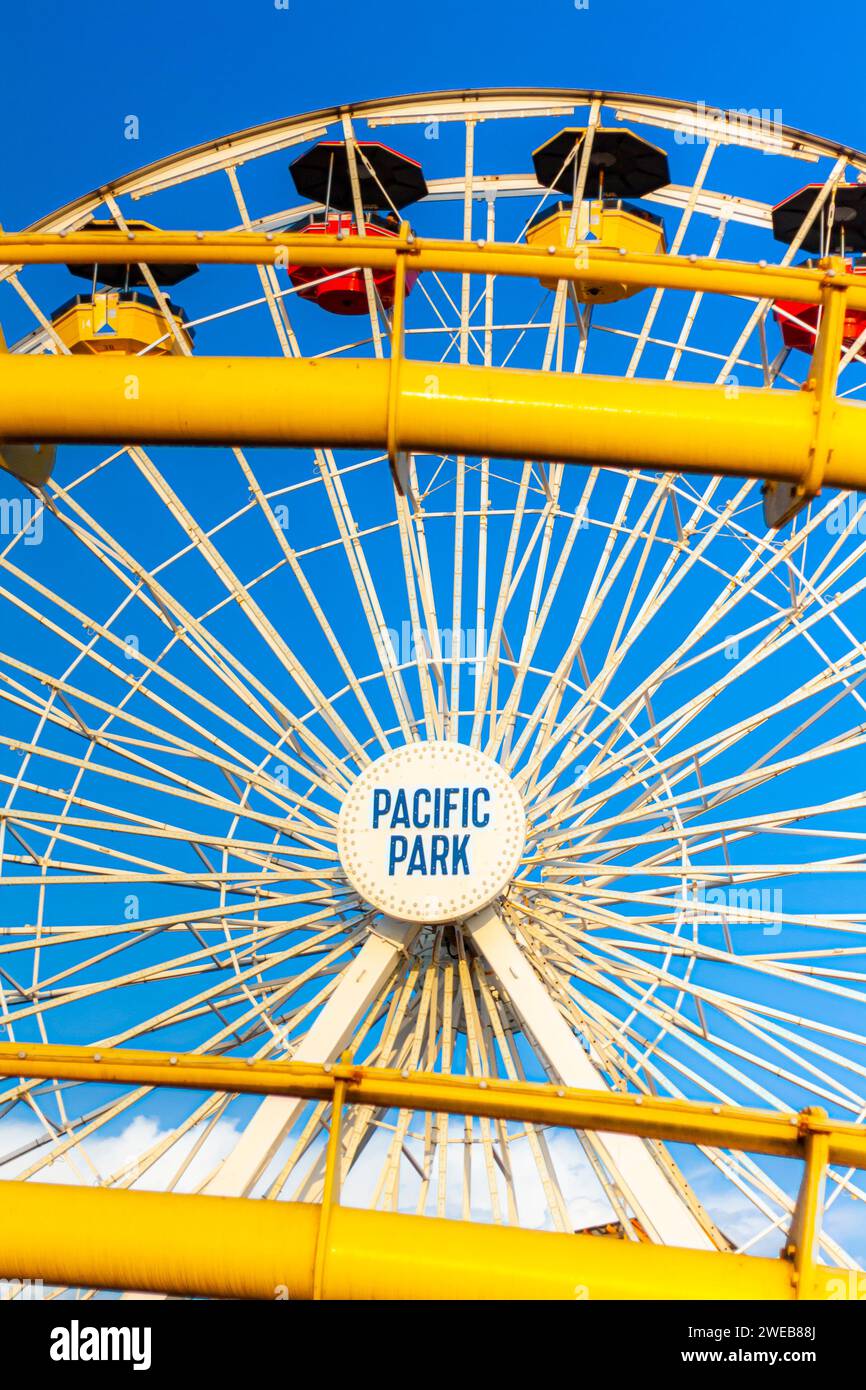 La grande roue à Pacific Park sur Santa Monica Pier, Santa Monica, Californie Banque D'Images