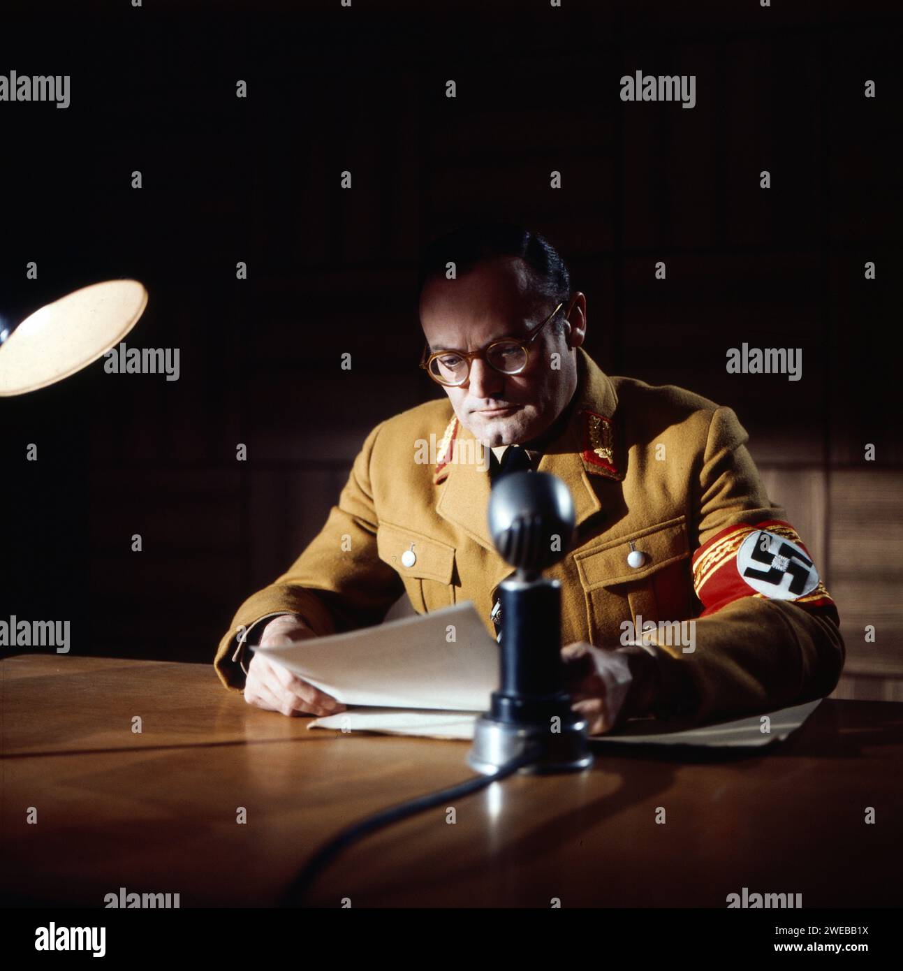 Kennwort : Fasanenjagd München 1945, Fernsehfilm, Deutschland 1975, Regie : Karl Heinz Bieber, Darsteller : Werner Kreindl Banque D'Images