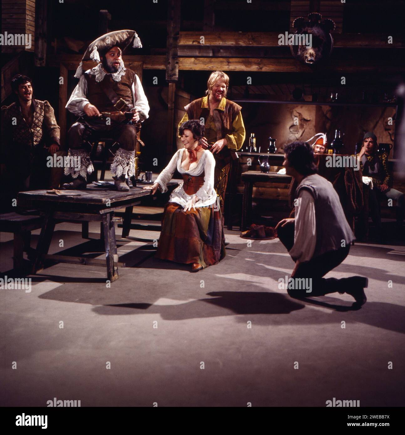 König Heinrich IV., Fernsehfilm nach dem Bühnenstück von William Shakespeare, Deutschland 1975, Regie : Werner Schlechte, Darsteller : Wolfgang Reichmann, Louise Martini Banque D'Images