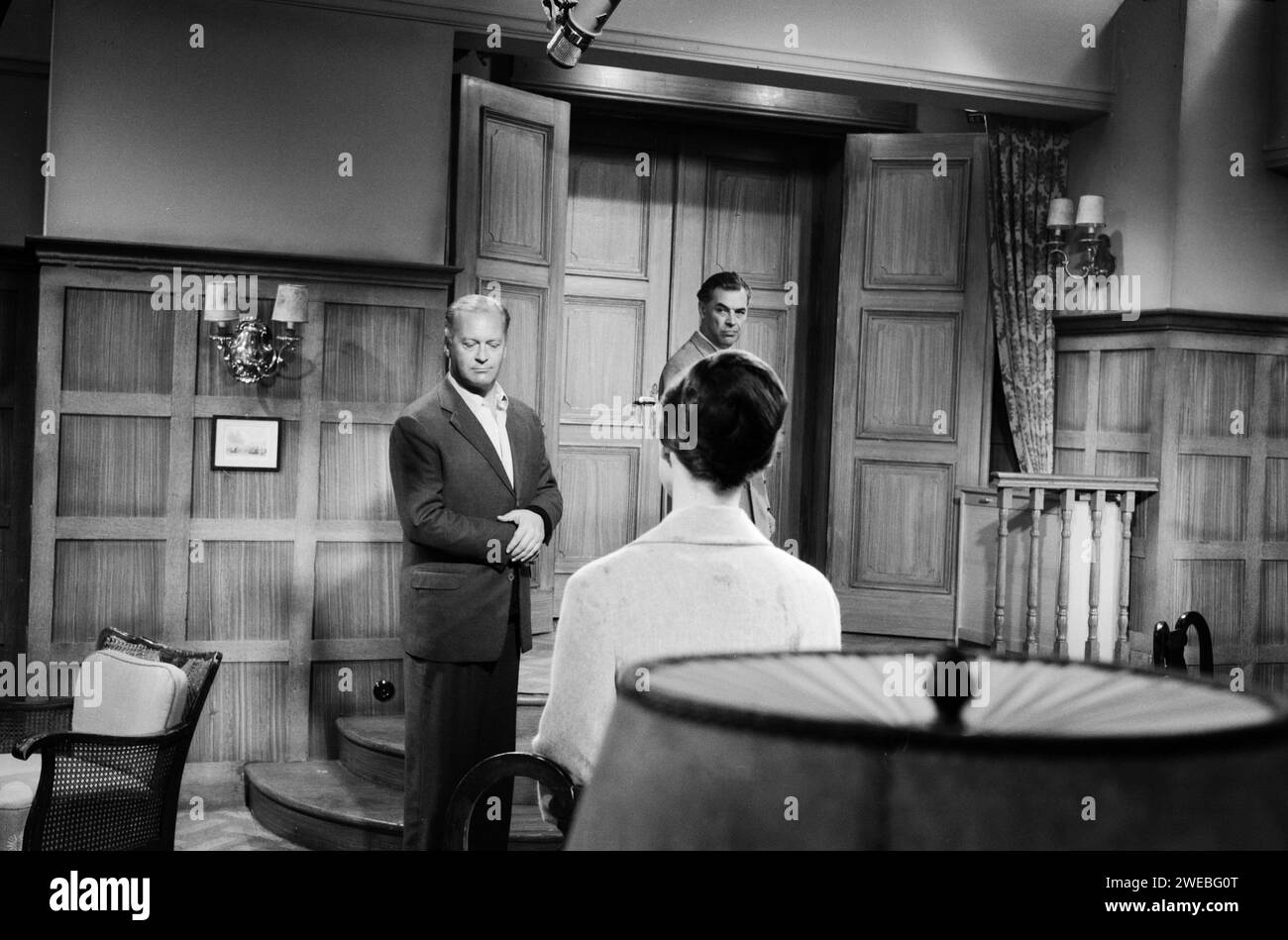 Schachnovelle, aka Brainwashed, Spielfilm nach dem gleichnamigen Roman von Stefan Zweig, Deutschland 1960, Regie : Gerd Oswald, Darsteller : Curd Jürgens, -?-, claire Bloom Banque D'Images