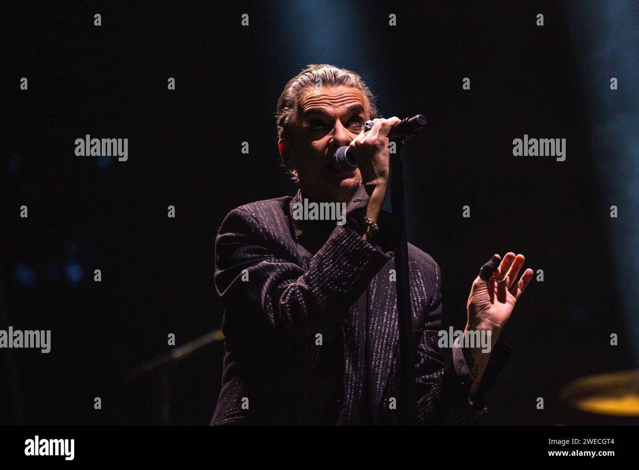 24 janvier 2024 : Dave Gahan et Martin Gore du groupe électronique britannique â€˜Depeche Modeâ€™ donnent un spectacle à guichets fermés à l'Utility Arena de Birmingham, 2024 (crédit image : © Myles Wright/ZUMA Press Wire) À USAGE ÉDITORIAL SEULEMENT! Non destiné à UN USAGE commercial ! Banque D'Images