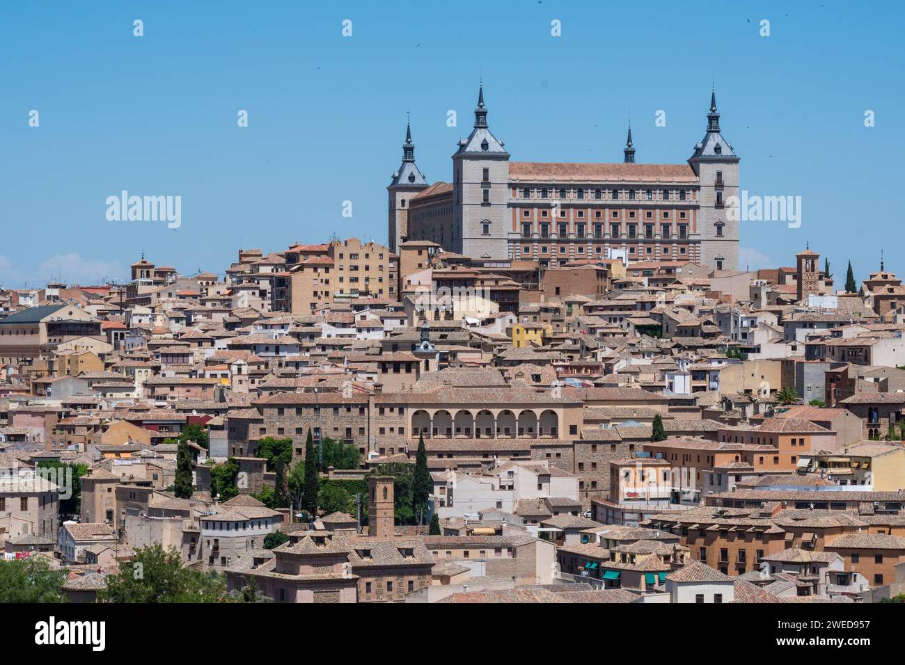 'Capturer la beauté intemporelle de Tolède, Espagne : un paysage panoramique mettant en valeur le charme historique et la splendeur architecturale Banque D'Images
