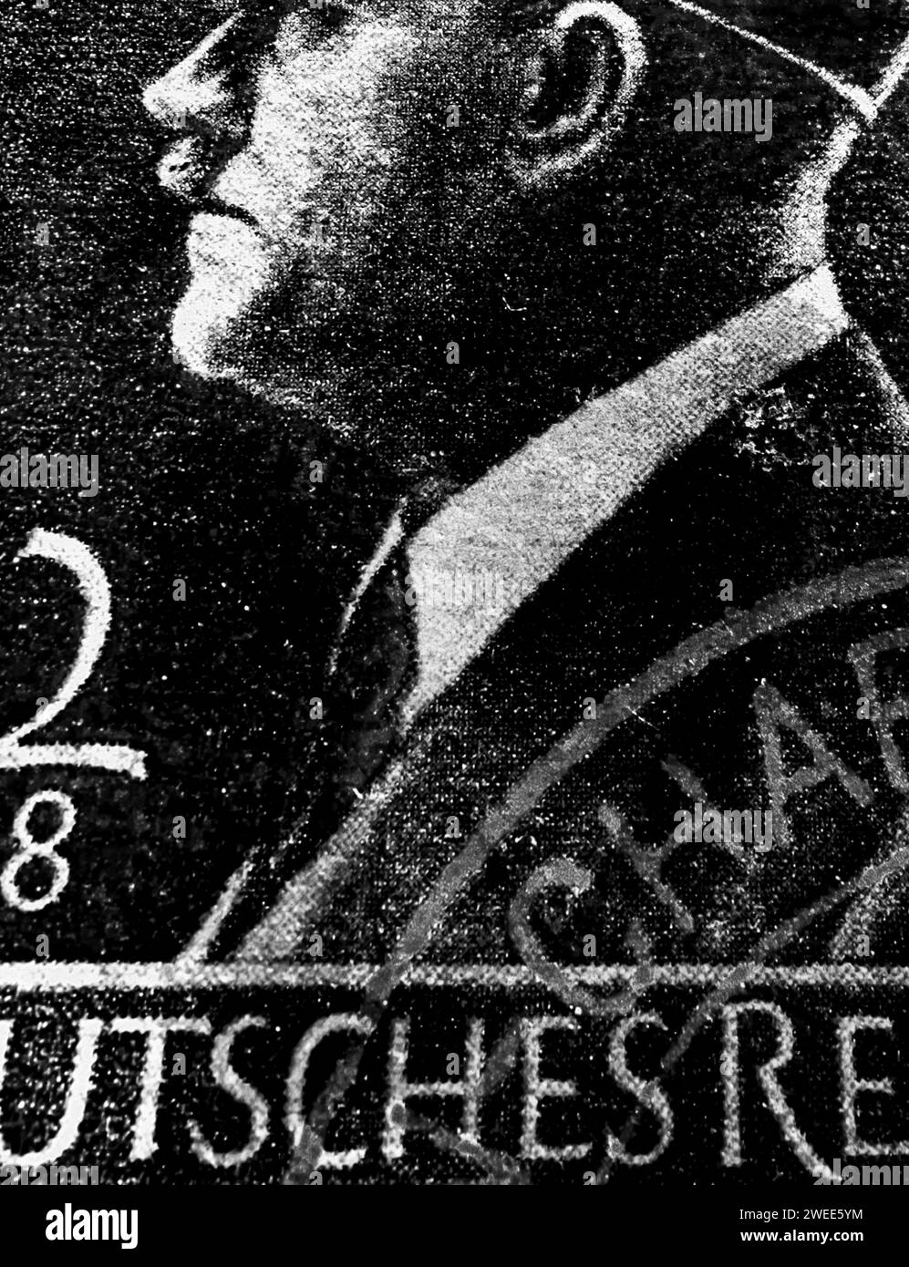 Timbre-poste avec l'image d'Adolf Hitler imprimé pendant la domination nazie en Allemagne, 1933-1945 Banque D'Images