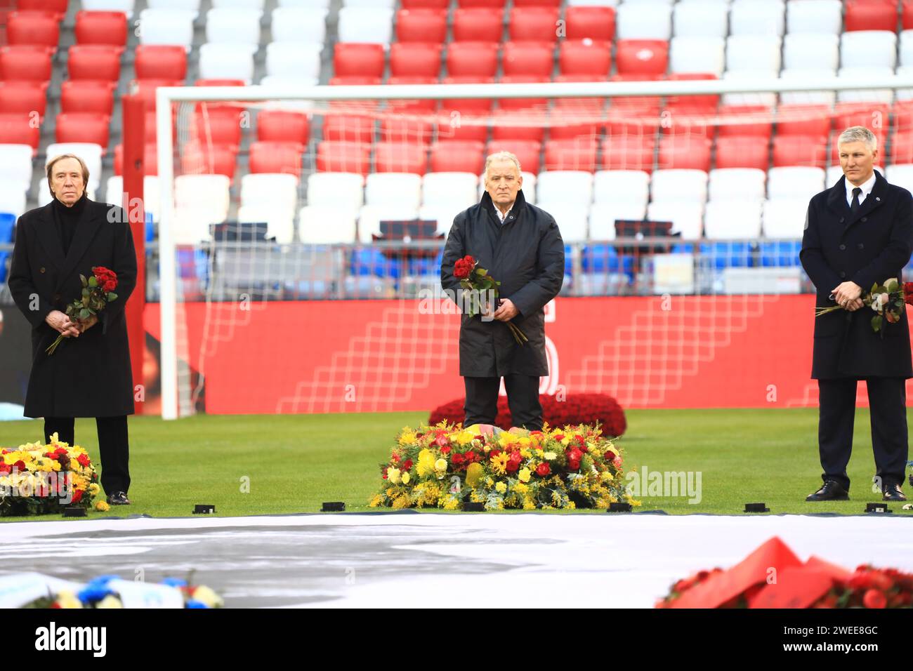 Tausende haben in der Allianz Arena Abschied von der Fussball-Legende Franz Beckenbauer genommen.Beckenbauer war am 7. Januar im Alter von 78 Jahren g Banque D'Images