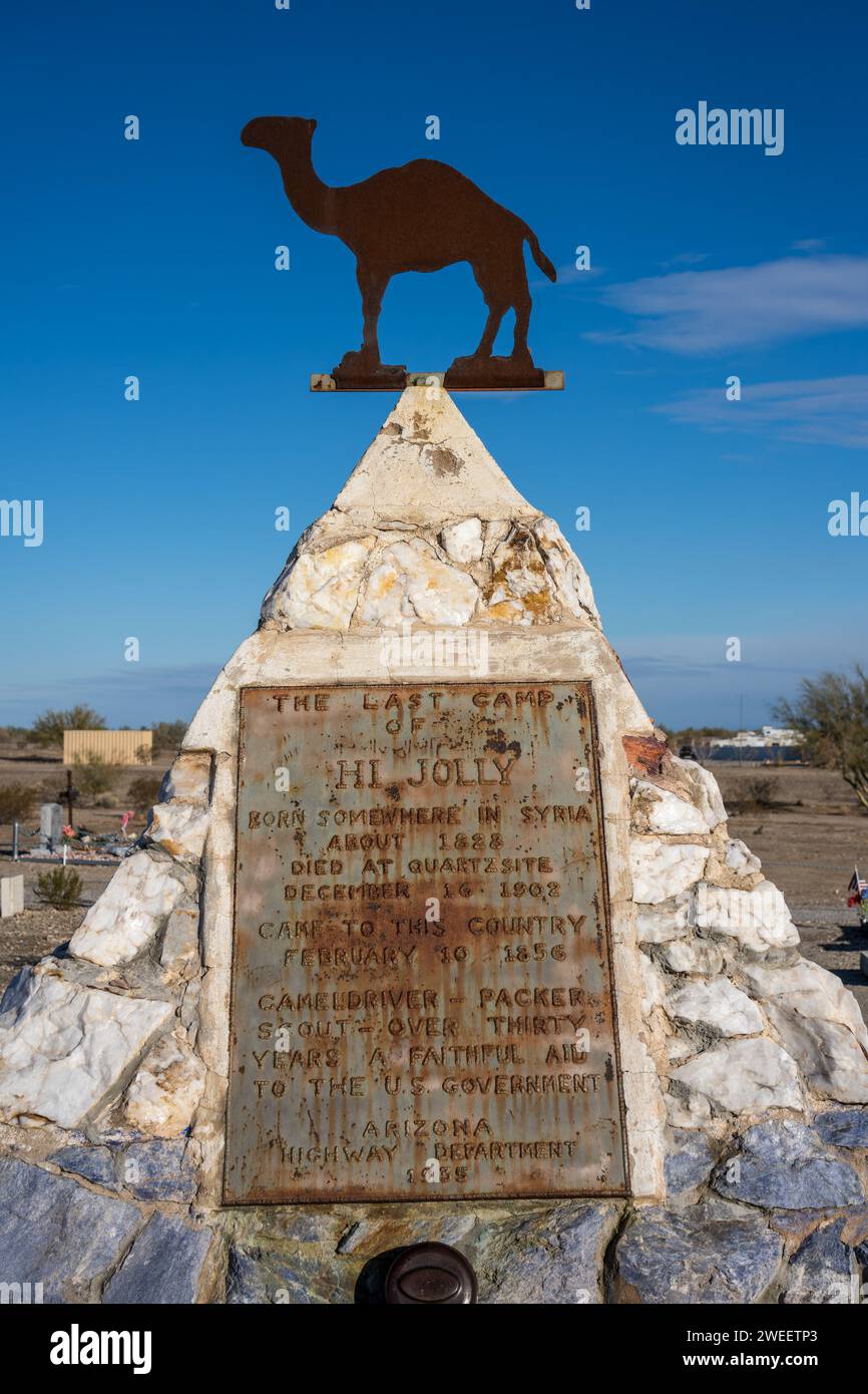 Le monument funéraire de Hadji Ali, ou Hi Jolly, dans le cimetière de Quartzsite, Arizona. Banque D'Images