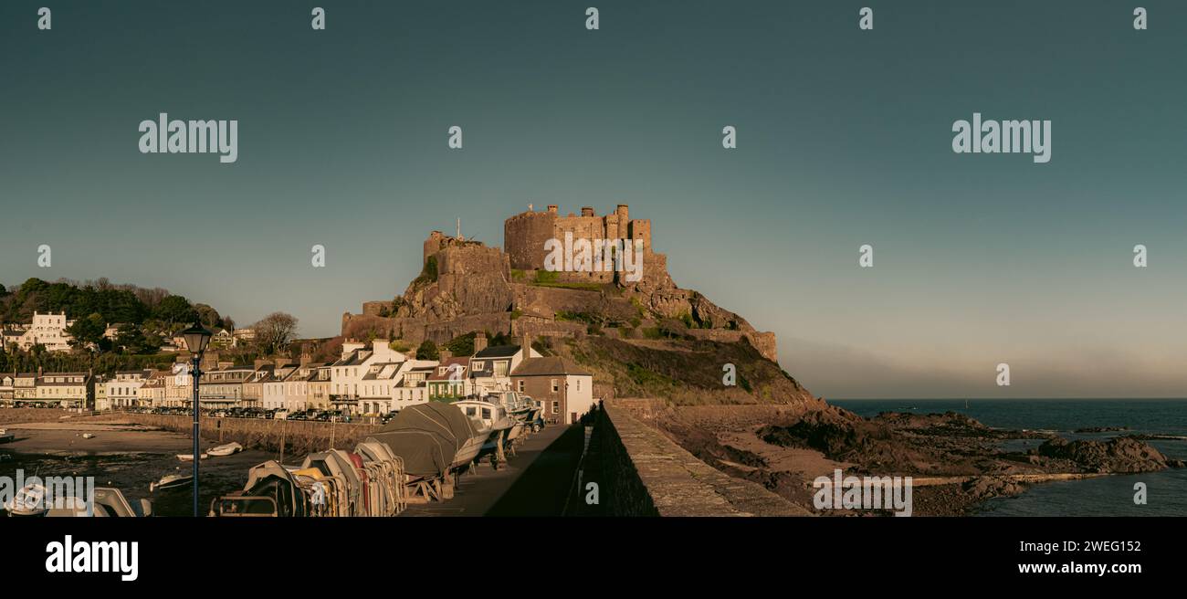 Château du Mont Orgueil construit vers 1204 - Jersey, îles Anglo-Normandes Banque D'Images