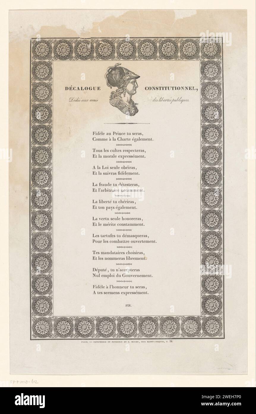 Dix commandements constitutionnels, 1828, G. Doyen, 1828 imprimer dix commandements de la Constitution, 1828. Texte imprimé dans un cadre ornemental, en haut une vignette avec la tête de Minerve. Partie d'un groupe de trois tirages avec un décalogue. impression typographique papier organismes gouvernementaux et représentatifs Banque D'Images