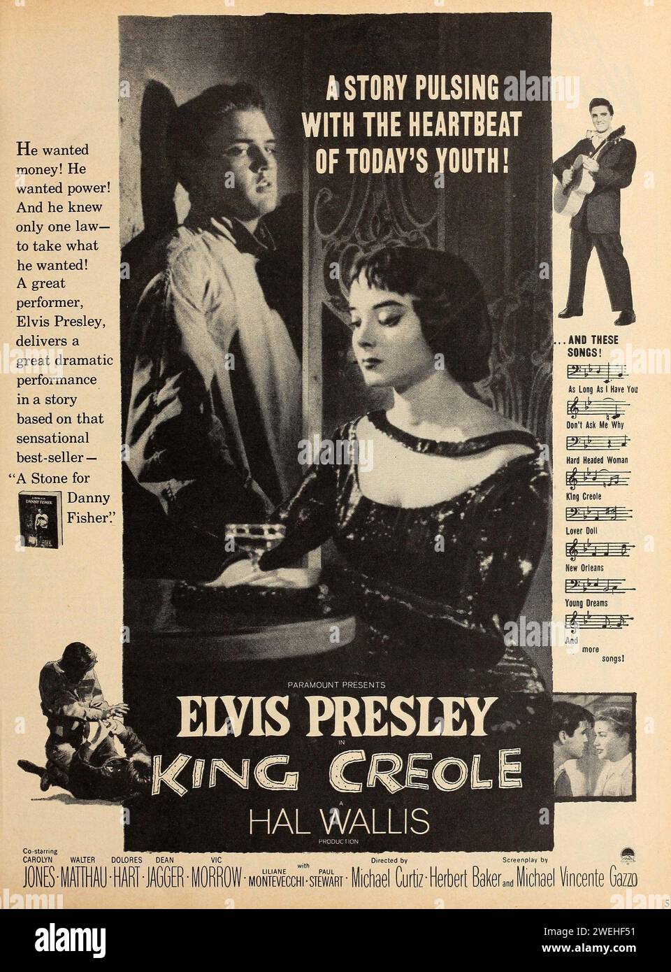 Elvis Presley, Carolyn Jones, Walter Matthau - publicité créole roi - écran moderne, août 1958 Banque D'Images Elvis Presley, Carolyn Jones, Walter Matthau - publicité créole roi - écran moderne, août 1958 Banque D'Images