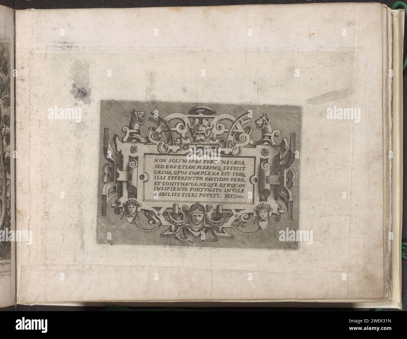 Cartouche avec un texte de Cicéron, 1557 print cartouche avec un texte de Cicéron. Différents masques dans le bord ornemental. Têtes de chien gauche et supérieure droite d'un tuyau. Ce tirage fait partie d'un album. gravure de papier / gravure scrollwork, strapwork  ornement. masque, mascaron  ornement Banque D'Images