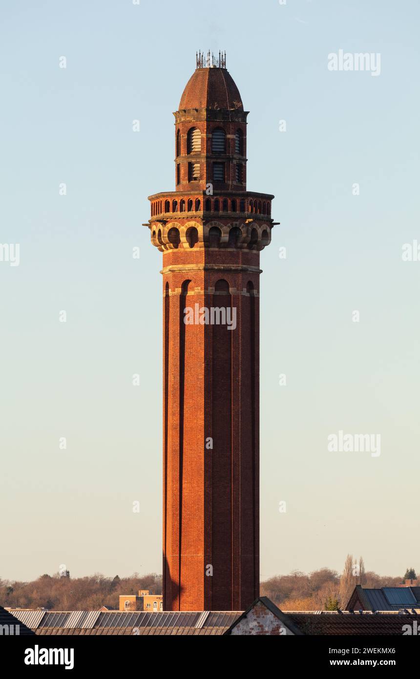 HMP Manchester Tower, un bâtiment classé Manchester. Anciennement prison de Strangeways, cette image a été prise en fin d'après-midi ensoleillée et claire Banque D'Images