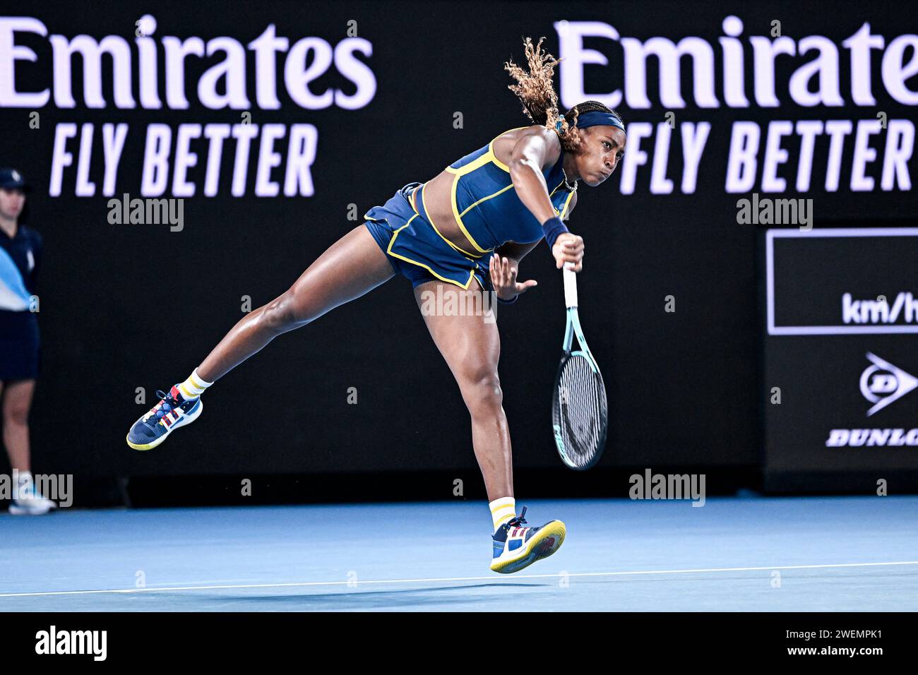 Melbourne, Australie. 25 janvier 2024. Cori Coco Gauff lors du tournoi de tennis Australian Open AO 2024 Grand Chelem le 25 janvier 2024 à Melbourne Park, Australie. Aryna Sabalenka reste sur la bonne voie pour défendre sa couronne de l'Open d'Australie après avoir atteint la finale de Melbourne en vengeant sa défaite face à Coco Gauff lors de l'US Open de l'an dernier. Sabalenka, deuxième favori biélorusse, a gagné 7-6 (7-2) 6-4 contre Gauff, quatrième favori américain, dans une demi-finale tendue. Photo de Victor Joly/ABACAPRESS.COM crédit : Abaca Press/Alamy Live News Banque D'Images