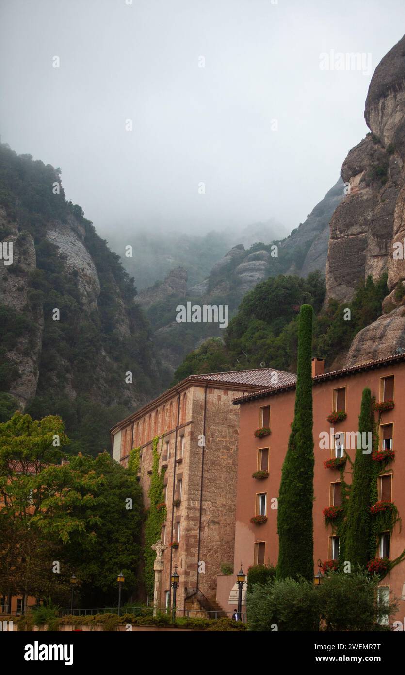 Catalogne, Monastère de Montserrat, monastère bénédictin, symbole spirituel, centre religieux de Catalogne, pèlerinage, catholique, tours, temple, église, Banque D'Images