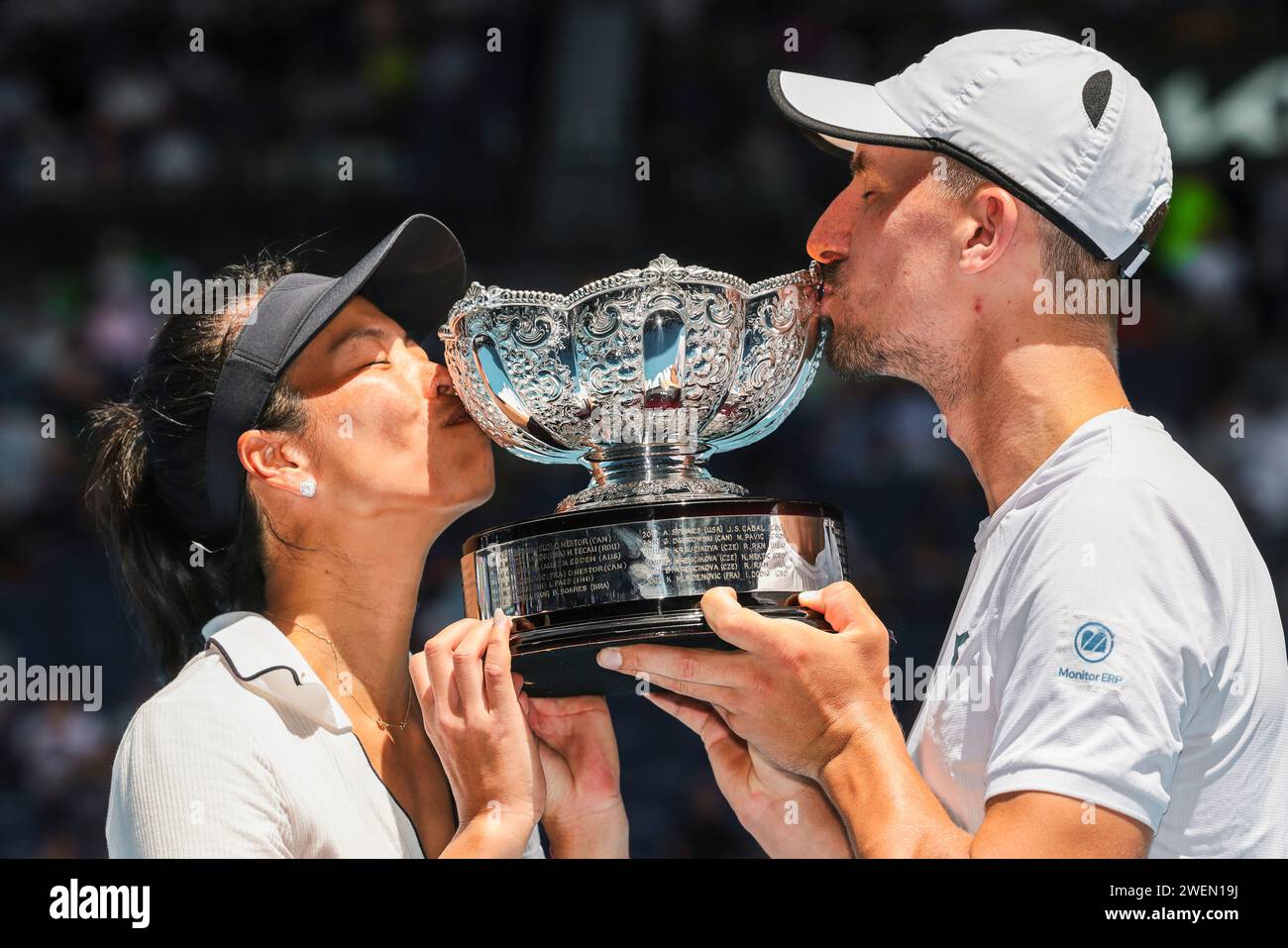 Melbourne, Australie, 26 janvier 2024. Le joueur de tennis su-Wei Hsieh de Tapei et Jan Zielinski de Pologne à l'Open australien de tennis Grand Chelem 2024 à Melbourne Park. Crédit photo : Frank Molter/Alamy Live news Banque D'Images