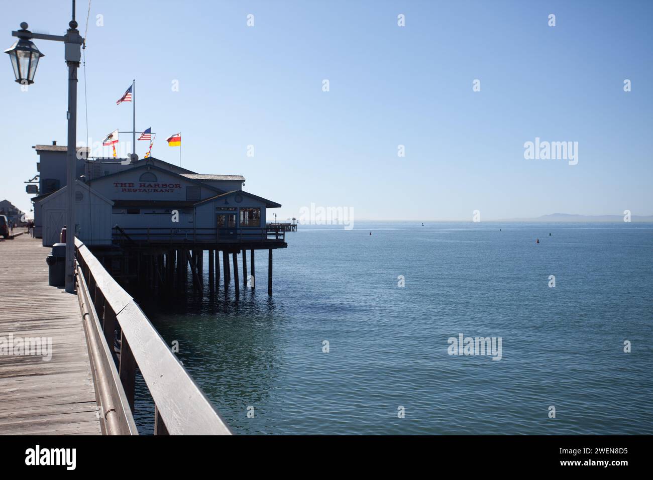 Scènes et objets le long de la jetée de Santa Monica, Californie Banque D'Images