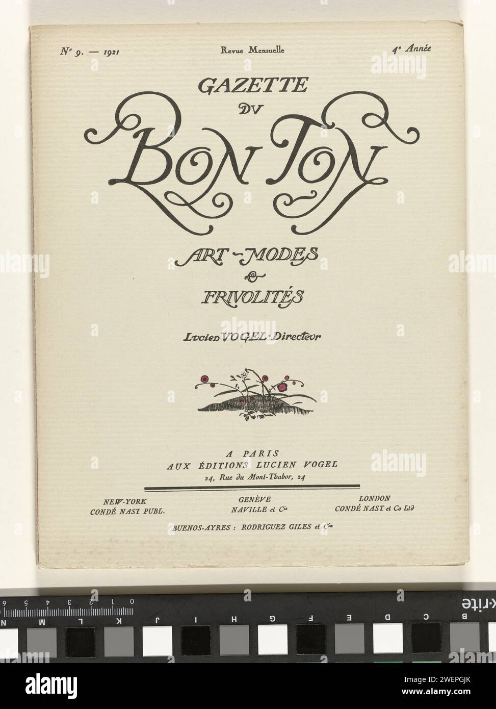 Gazette de bon ton. Art - modes & frivolités, N° 9 - 1921, 4e année, Lucien Vogel, magazine 1921 Episode no. 9, novembre 1921, par Gazette du bon ton, composé d'une couverture, de huit sections avec du texte et des illustrations et de huit tirages en vrac. Les créateurs de mode suivants ont participé à cette partie : Beer, Doeuillet, Lanvin, Paul Poiret, Camille Roger, Vionnet et Worth. impression typographique de plaques de mode en papier Banque D'Images