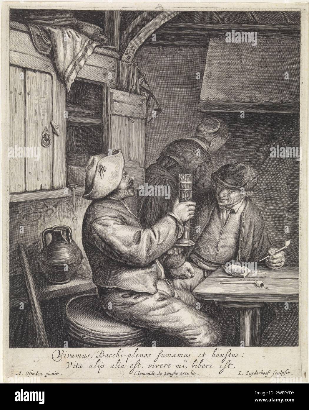 Deux agriculteurs assis à une table, Jonas Suyderhoef, d'après Adriaen van Ostade, 1643 - 1677 imprimer deux agriculteurs sont assis à une table. L'un soulève un verre, l'autre tient un tuyau en main. Vu une femme sur le dos en arrière-plan. gravure sur papier verre, rummer. pipe  tabac. armoire Banque D'Images