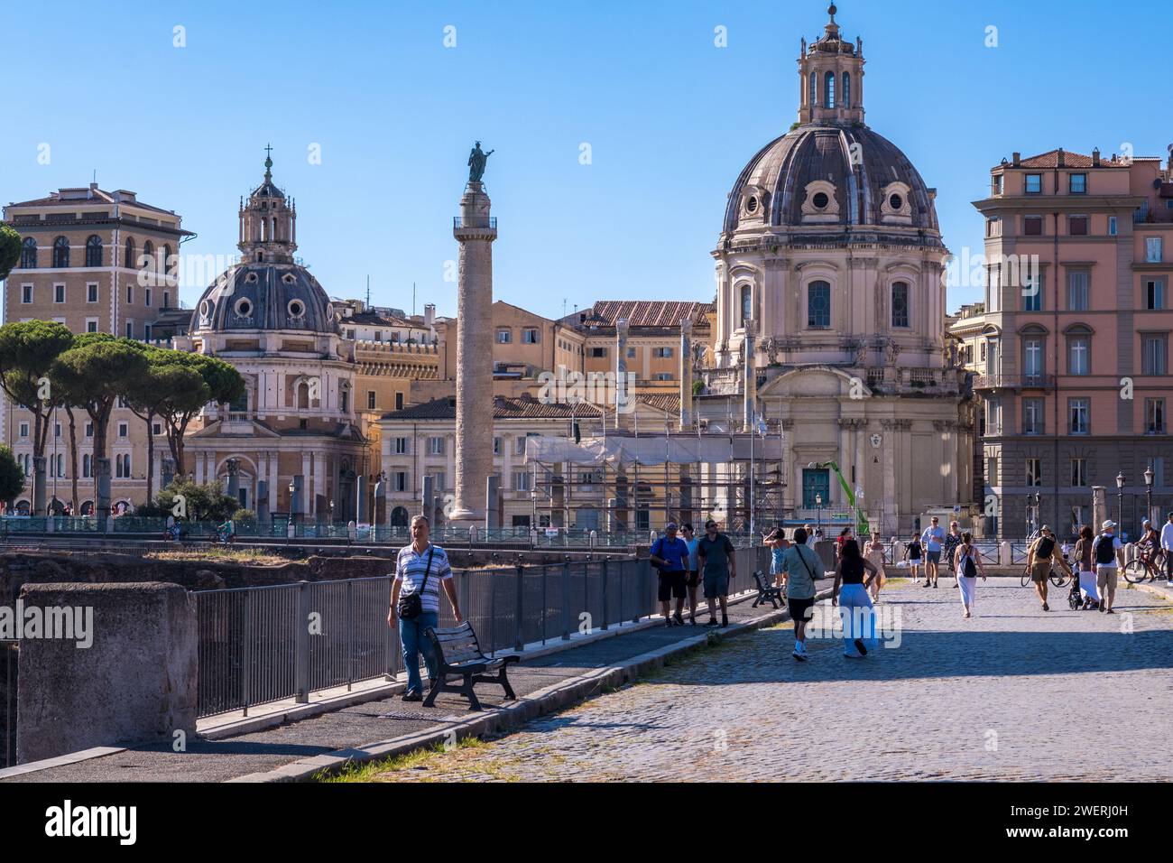 Rome, IT - 28 juillet 2023 : Forum de Trajan et Basilique Ulpia Banque D'Images
