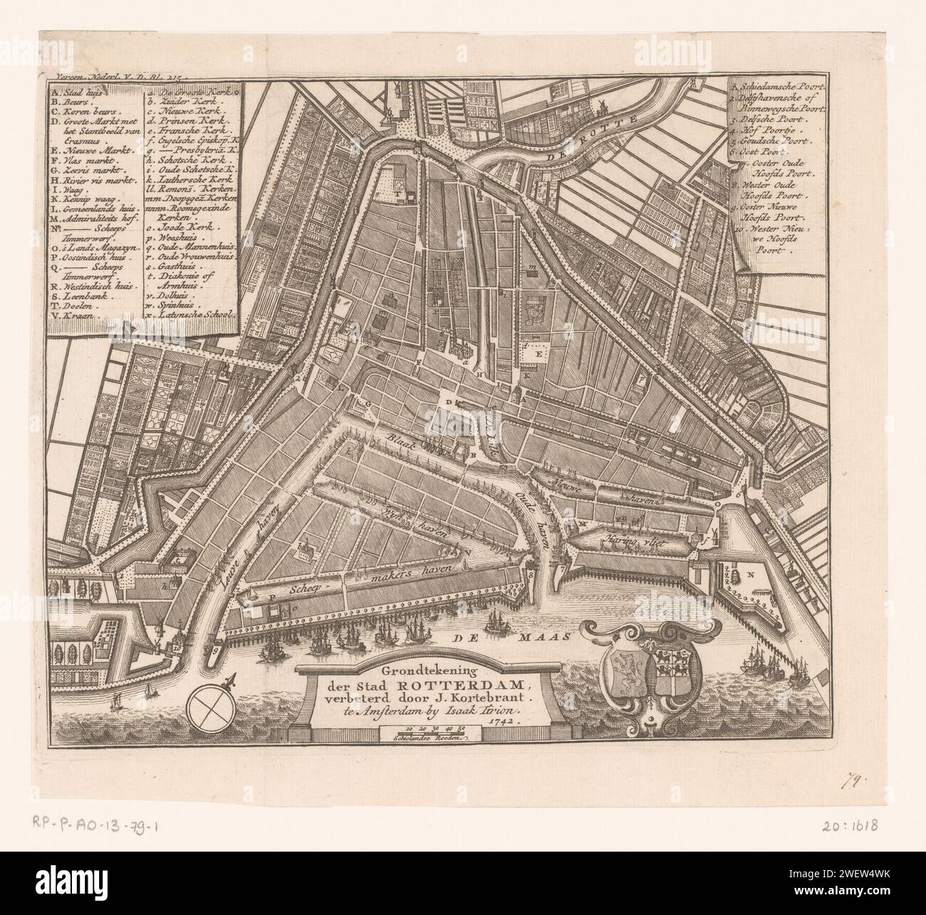 Carte de Rotterdam, Anonyme, 1742 - après 1780 imprimer carte avec un certain nombre de bâtiments en quelques mots. En haut à gauche une légende A-V et A-X. En haut à droite une légende 1-10. Au fond d'un cartouche avec le titre et un bol : 50 tiges Schieland. À droite de celui-ci un cartouche avec l'arme de la Hollande et celle de Rotterdam. En haut à gauche de la marge marquée : VEREEN. Nederl. V. D. BL. 215. gravure sur papier / gravure cartes des villes. armoiries (comme symbole de l'état, etc.) (+ province ; provincial). armoiries (comme symbole de l'état, etc.) (+ ville ; municipale) Rotterdam Banque D'Images