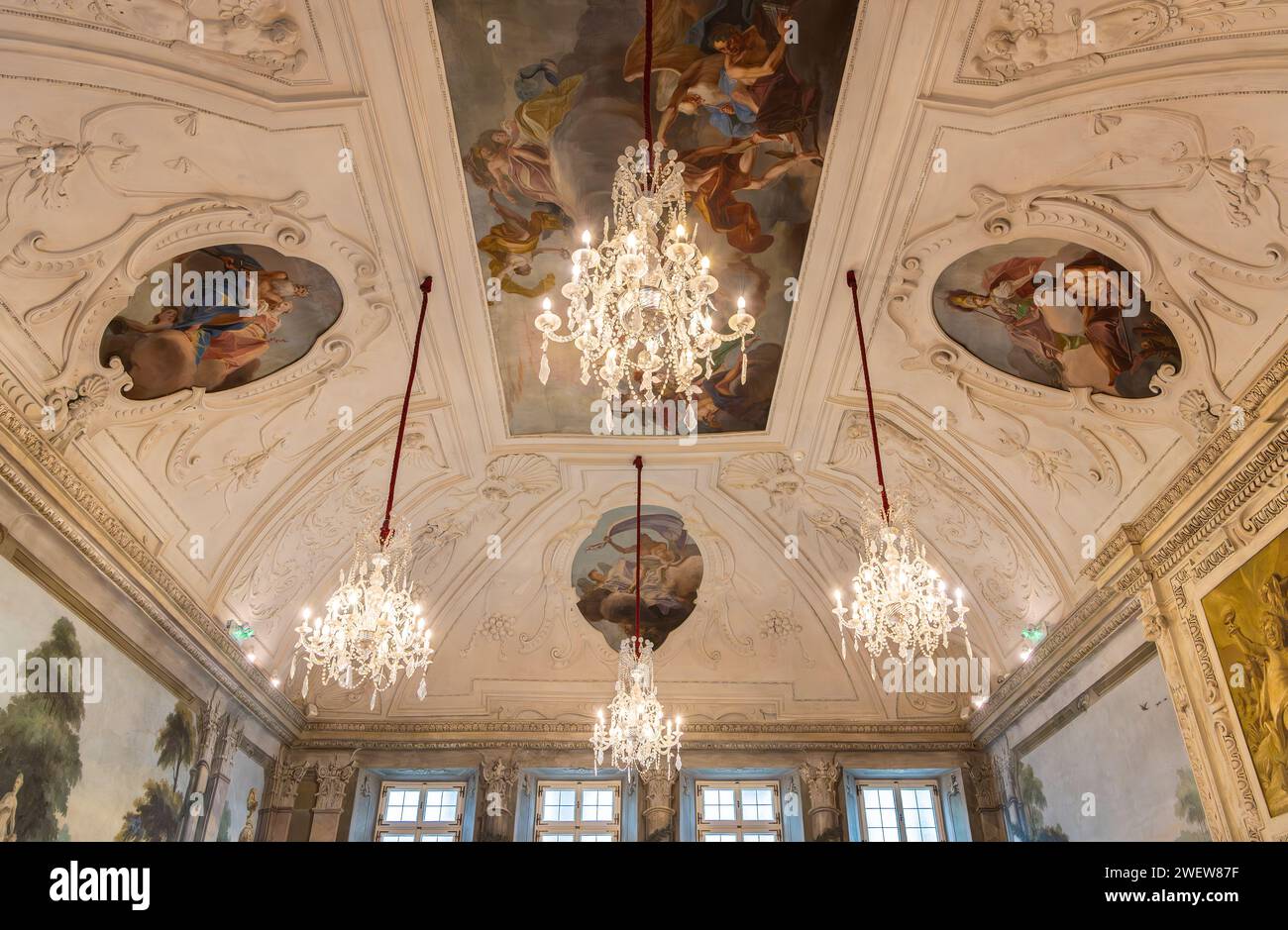 Fresques rococo du peintre italien Karl Henrici (1737-1823) au Palais Menz dans le centre historique de Bolzano, Tyrol du Sud, Trentin-Haut-Adige, Italie Banque D'Images