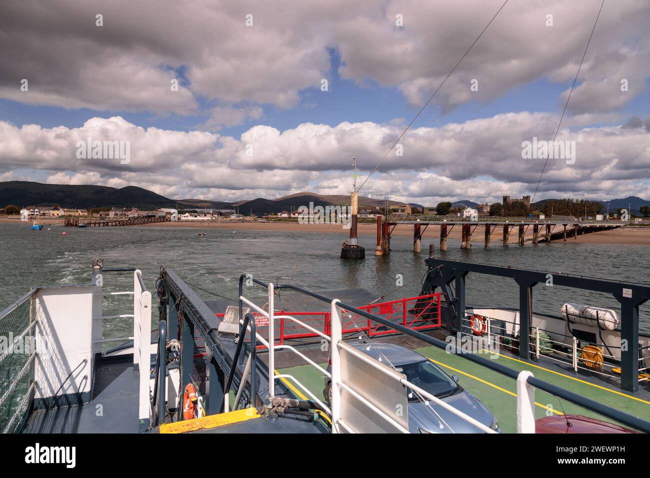 Voitures sur le ferry Carlingford Lough, County Down, Irlande du Nord Banque D'Images