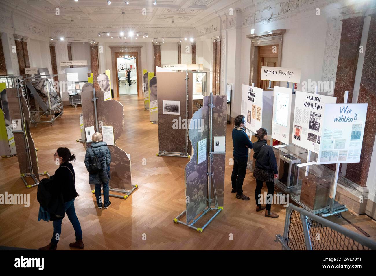 Wien, ï½sterreich. 27. Jänner 2024. Ausstellung Neue Zeiten : ï½sterreich seit 1918 im Haus der Geschichte ï½sterreich *** Vienne, ï½Austria 27 janvier 2024 exposition New Times ï½Austria Since 1918 à la Maison de l'Histoire ï½Austria Banque D'Images