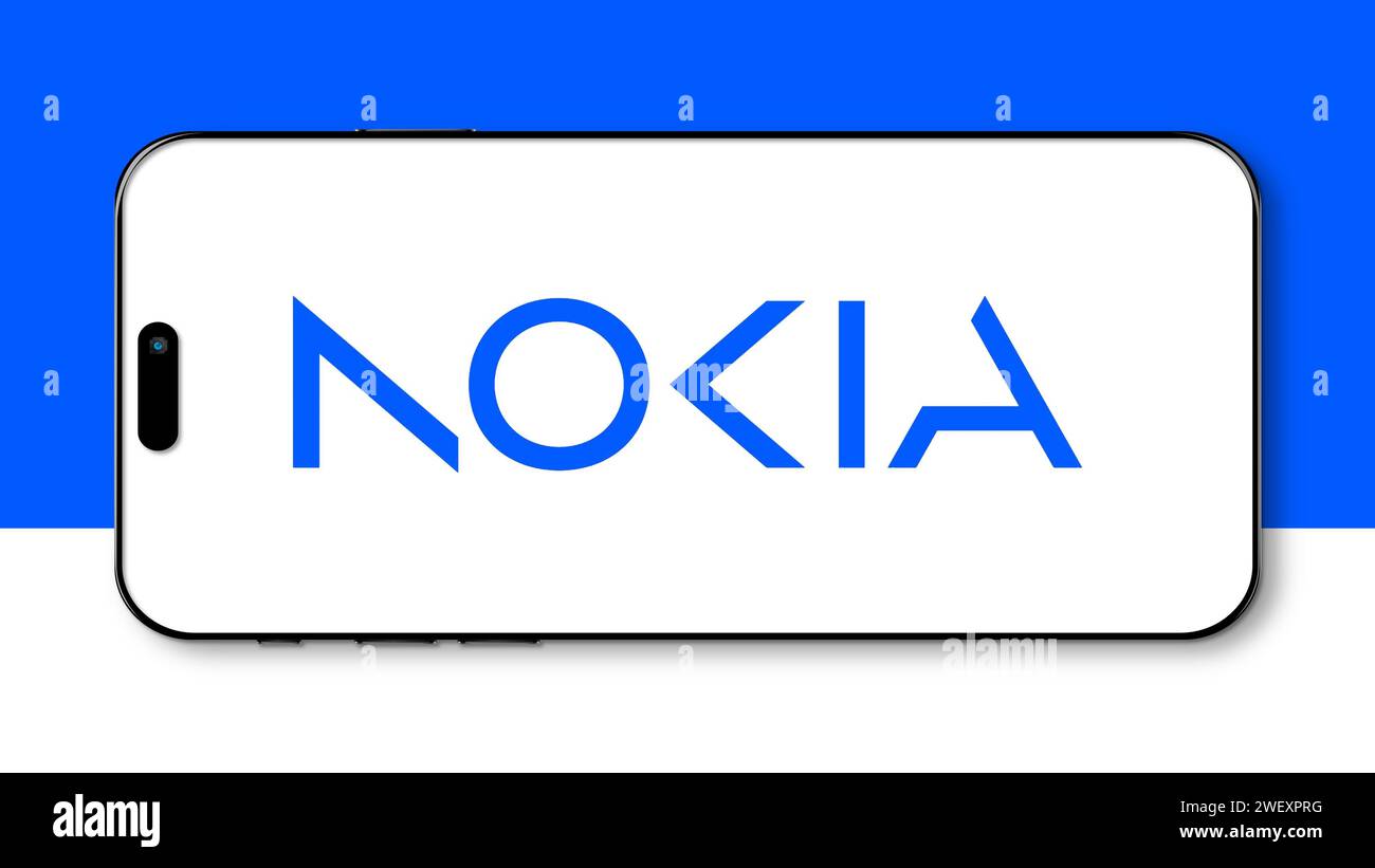 Istanbul, Turquie - 25 janvier 2024 : logo de la marque Nokia sur l'écran du smartphone avec le site Web Nokia en arrière-plan. Nokia est une entreprise de télécommunications, Kno Banque D'Images