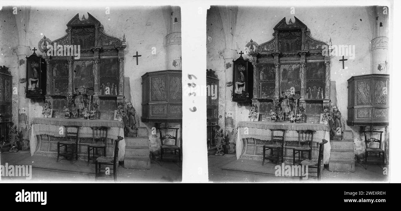 Autel latéral de l'església de Sant Martin a Gausac. Banque D'Images