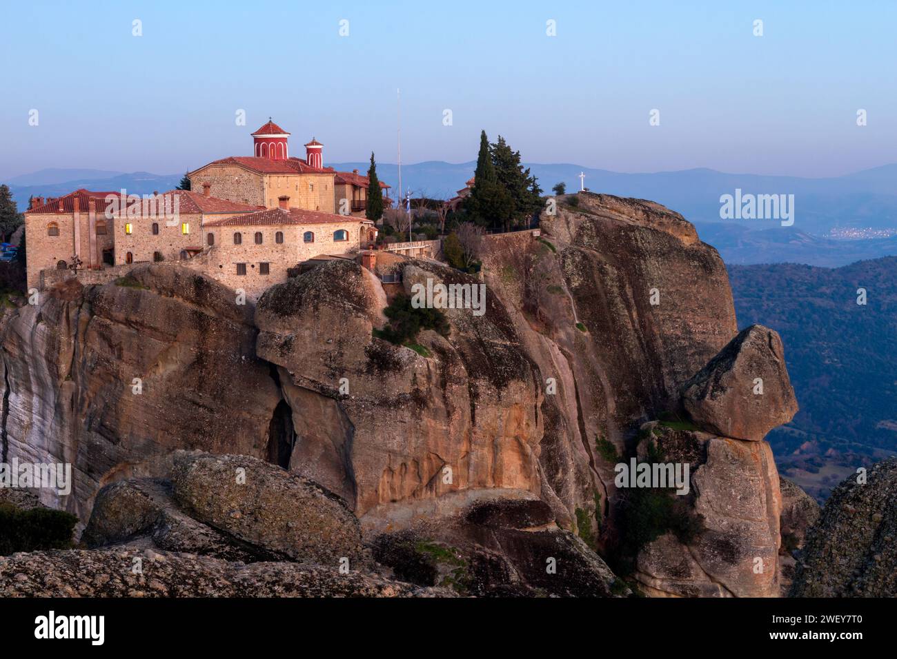 Monastère de St. Stephen, un monastère orthodoxe grec faisant partie du complexe des monastères des Météores en Thessalie, Grèce centrale. Il a été trouvé dans le 14th C. Banque D'Images