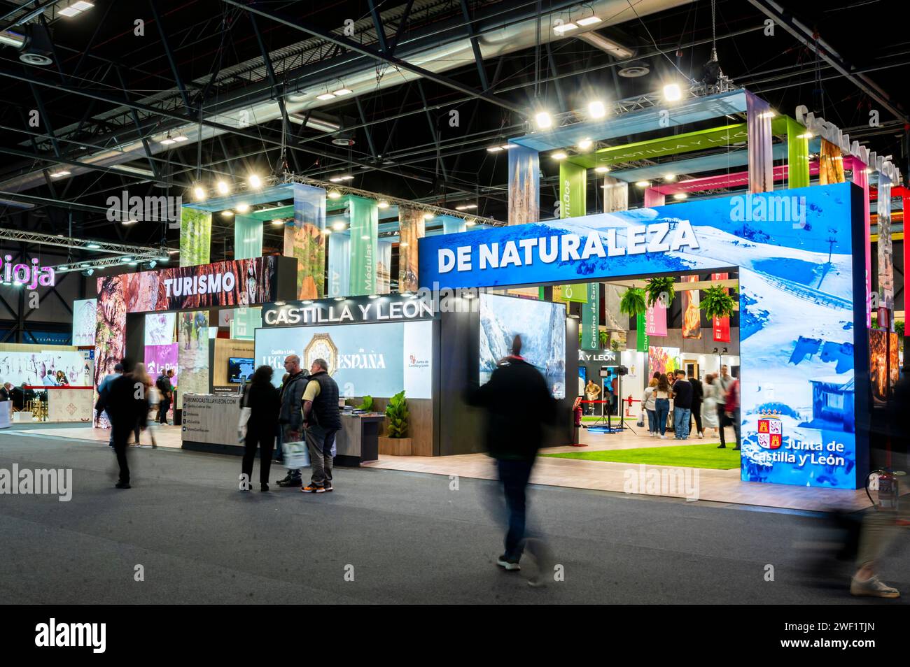 Madrid, Espagne. 26 janvier 2024. Vue générale du pavillon Castilla y Leon au salon mondial du tourisme FITUR à IFEMA Expositive spaces à Madrid. Crédit : SOPA Images Limited/Alamy Live News Banque D'Images