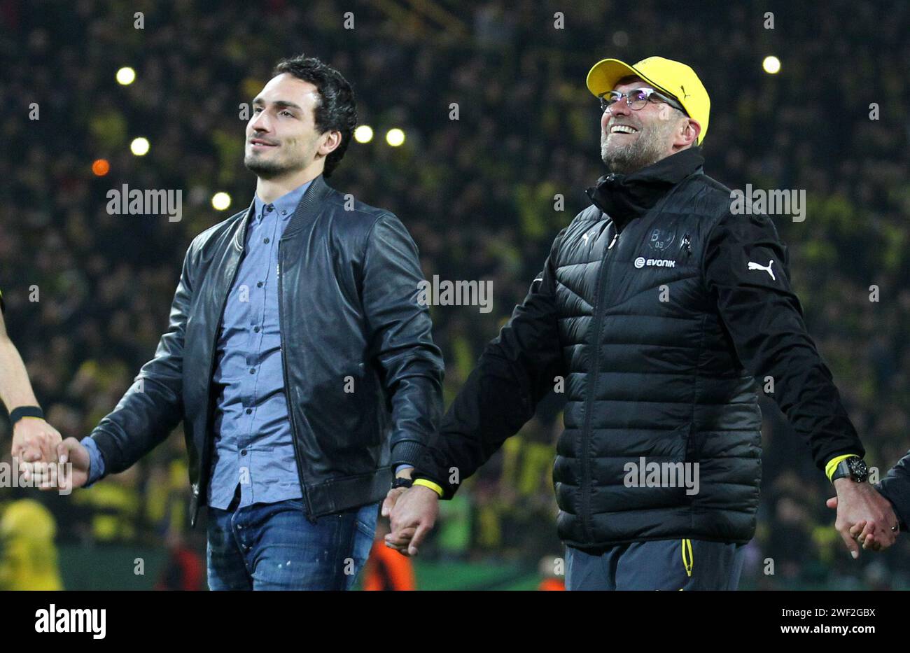 JŸrgen Klopp , entraîneur Borussia Dortmund mit Mats Hummels ( Borussia Dortmund ) Fussball DFB Pokal Viertelfinale BVB Borussia Dortmund - TSG 1899 Hoffenheim © diebilderwelt / Alamy stock Banque D'Images