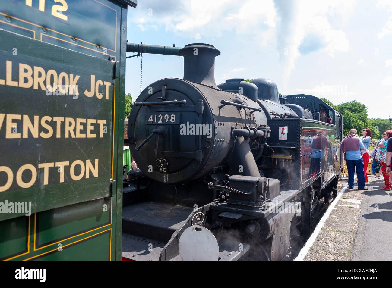 Ivatt Class 2, moteur de 41298 réservoirs à la gare de Havenstreet sur le chemin de fer à vapeur de l'île de Wight, Angleterre, Royaume-Uni Banque D'Images