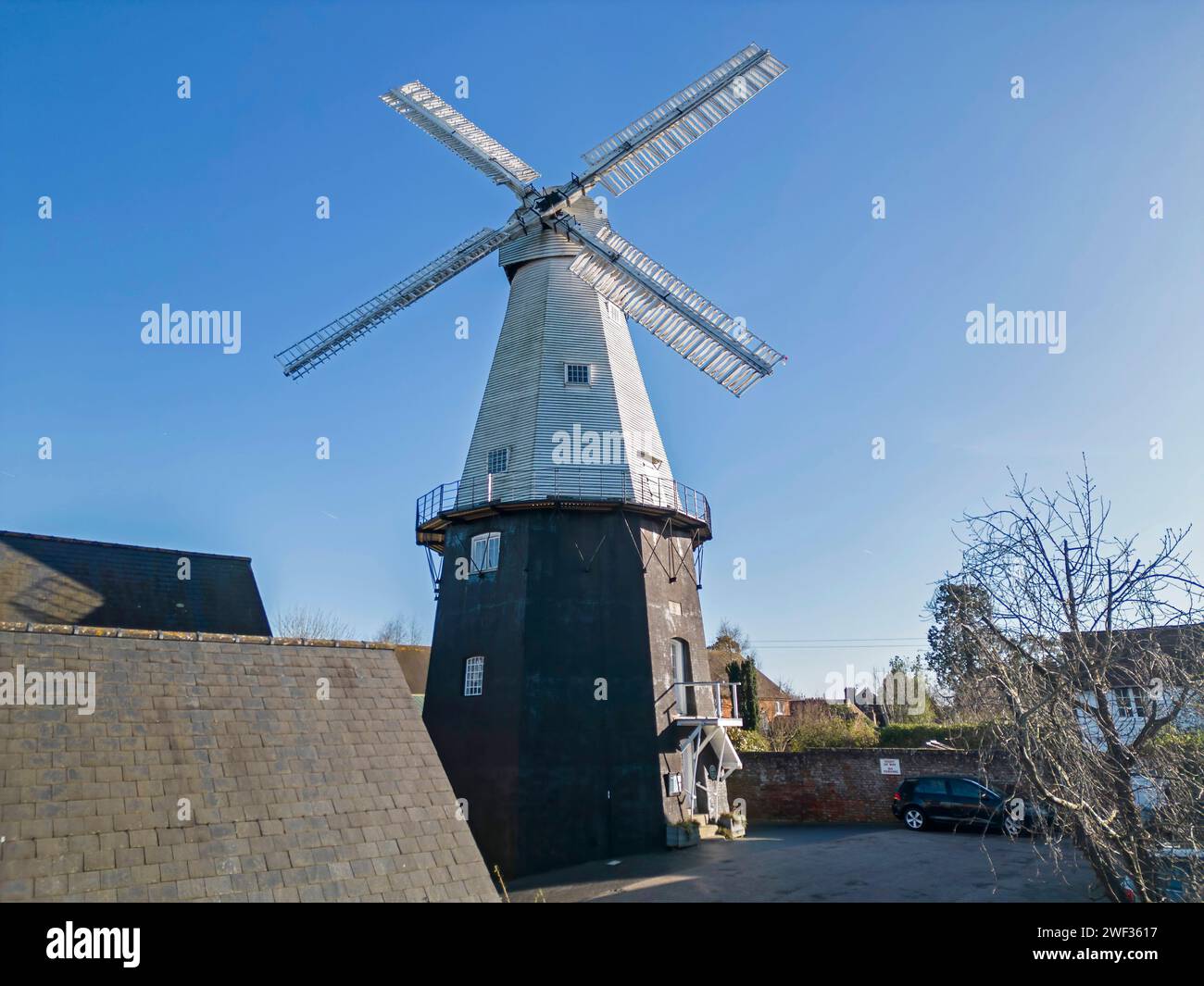 Vue aérienne du moulin à smock Union est le plus haut moulin à smock en activité au Royaume-Uni à cranbrook kent Banque D'Images