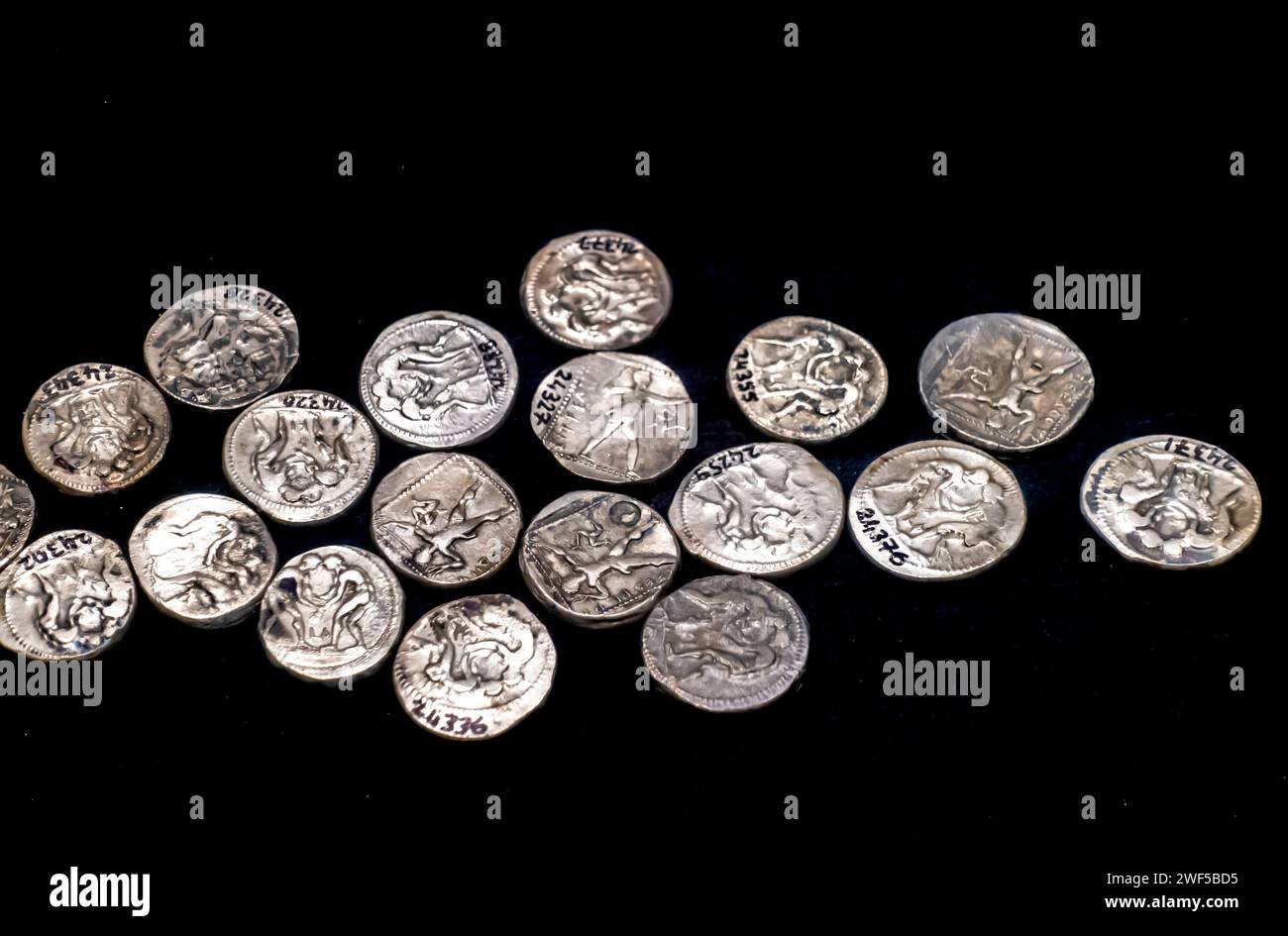 Les pièces de lutteur d'Aspendus. 5ème - 4ème siècle av. J.-C. monnaies Aspendus, musée d'Izmir Banque D'Images