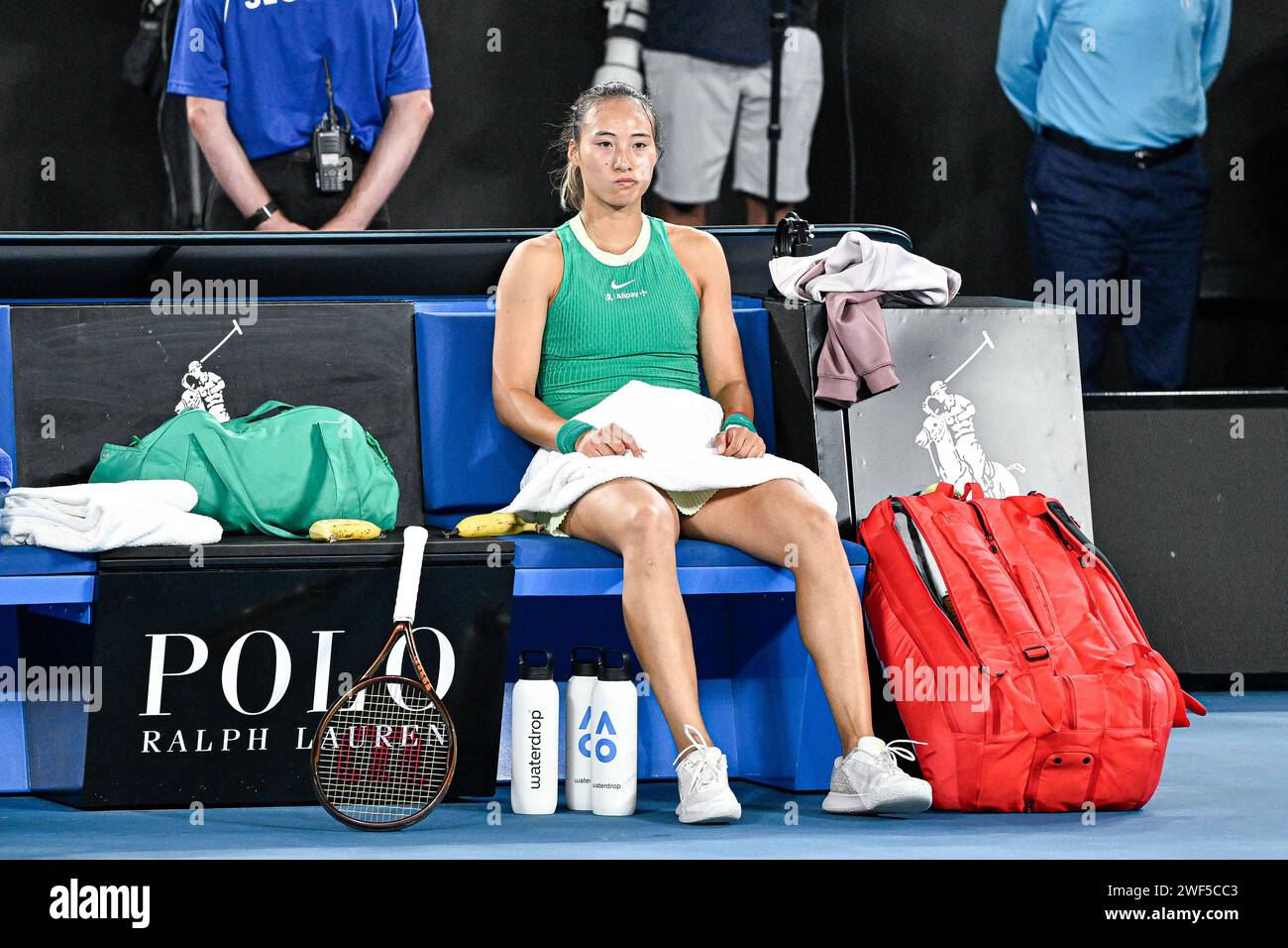 Paris, France. 27 janvier 2024. Zheng Qinwen lors de la finale du tournoi de tennis du Grand Chelem féminin de l'Open d'Australie 2024 le 27 janvier 2024 au Melbourne Park en Australie. Crédit : Victor Joly/Alamy Live News Banque D'Images