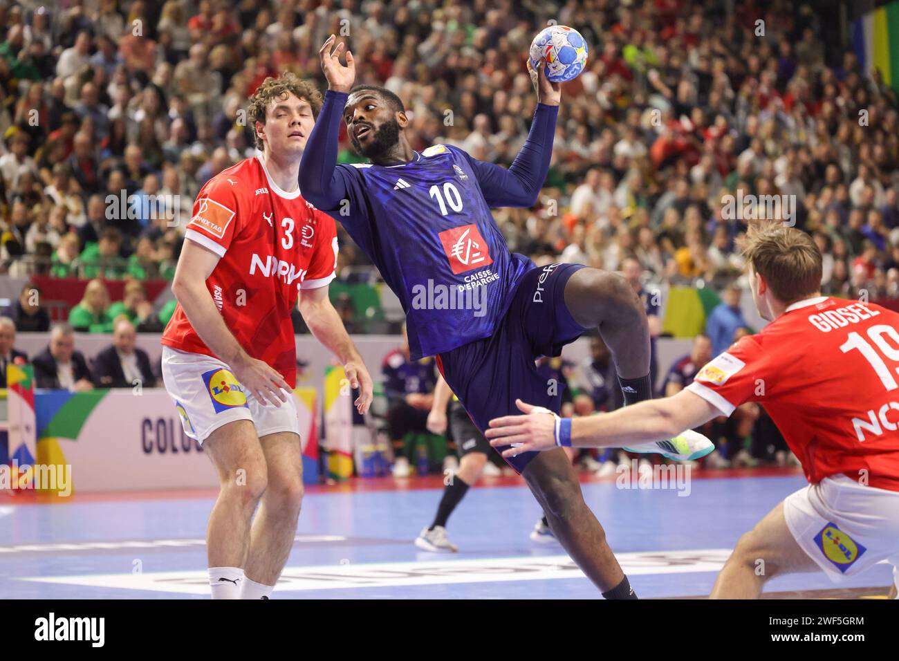 Dika Mem de France lors de l'Euro 2024 de l'EHF masculin, dernier match de handball entre la France et le Danemark, le 28 janvier 2024 au Lanxess-Arena de Cologne, en Allemagne Banque D'Images